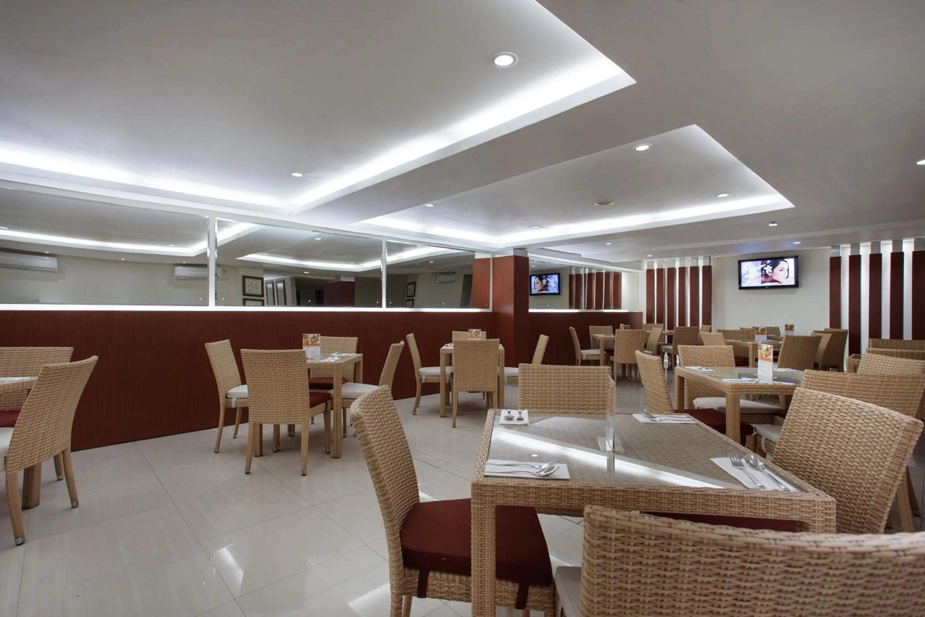 Restaurant/places to eat in Sense Sunset Hotel Seminyak