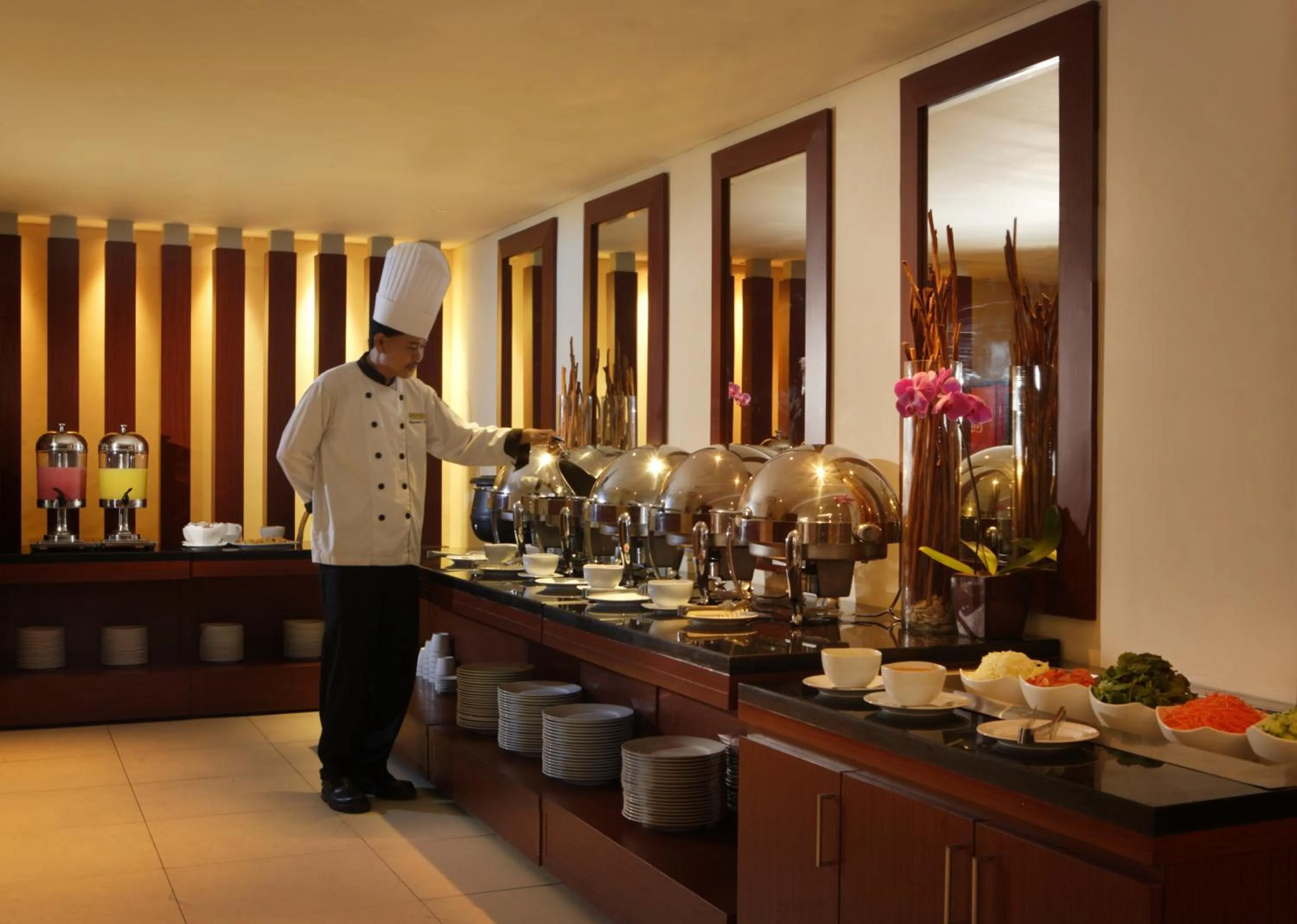 Restaurant/places to eat in Sense Sunset Hotel Seminyak