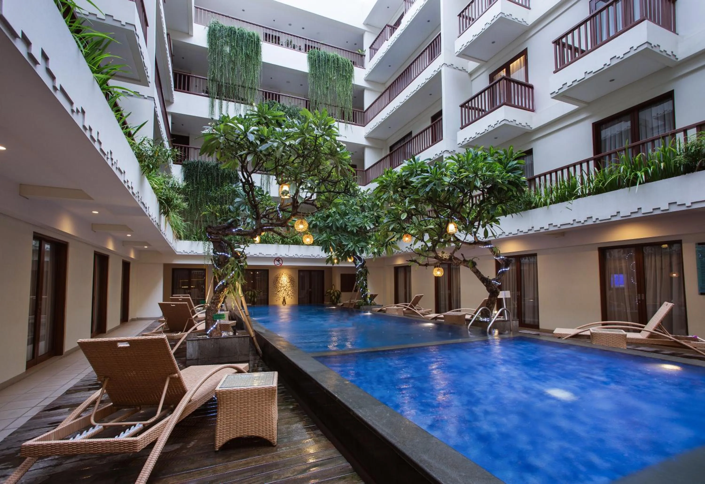 Swimming pool in Sense Sunset Hotel Seminyak