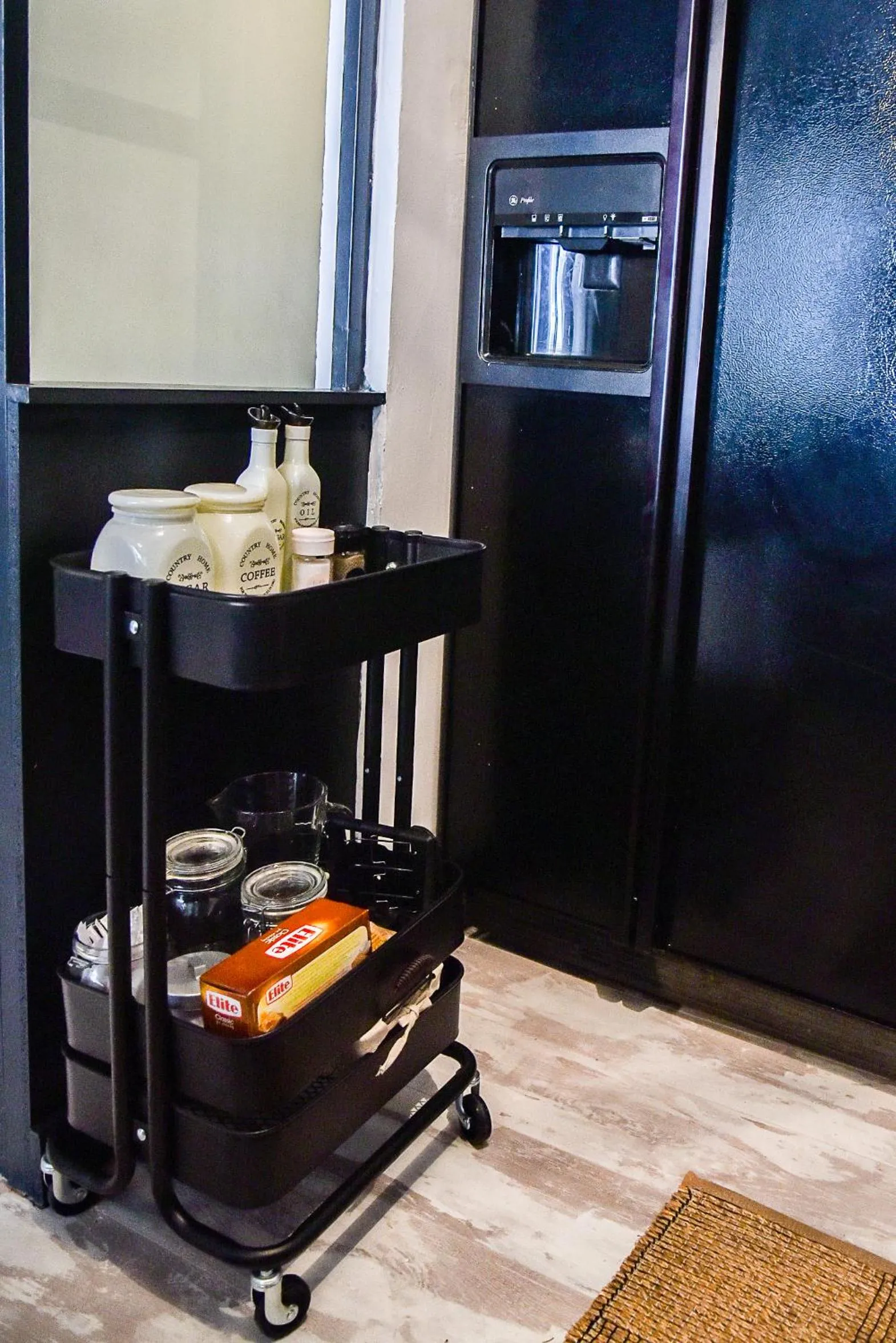 Home Plus Psirri Apartment