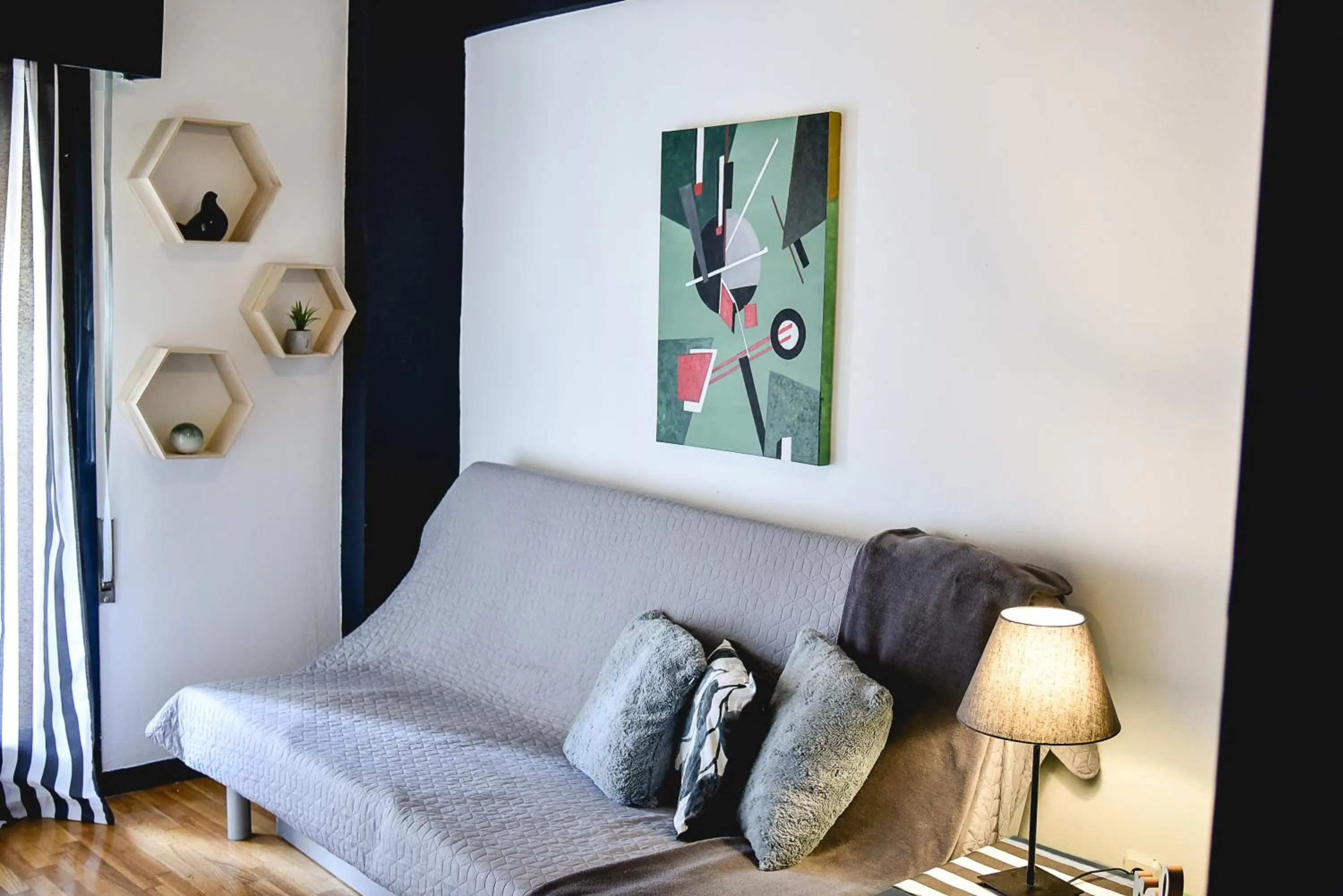 Home Plus Psirri Apartment