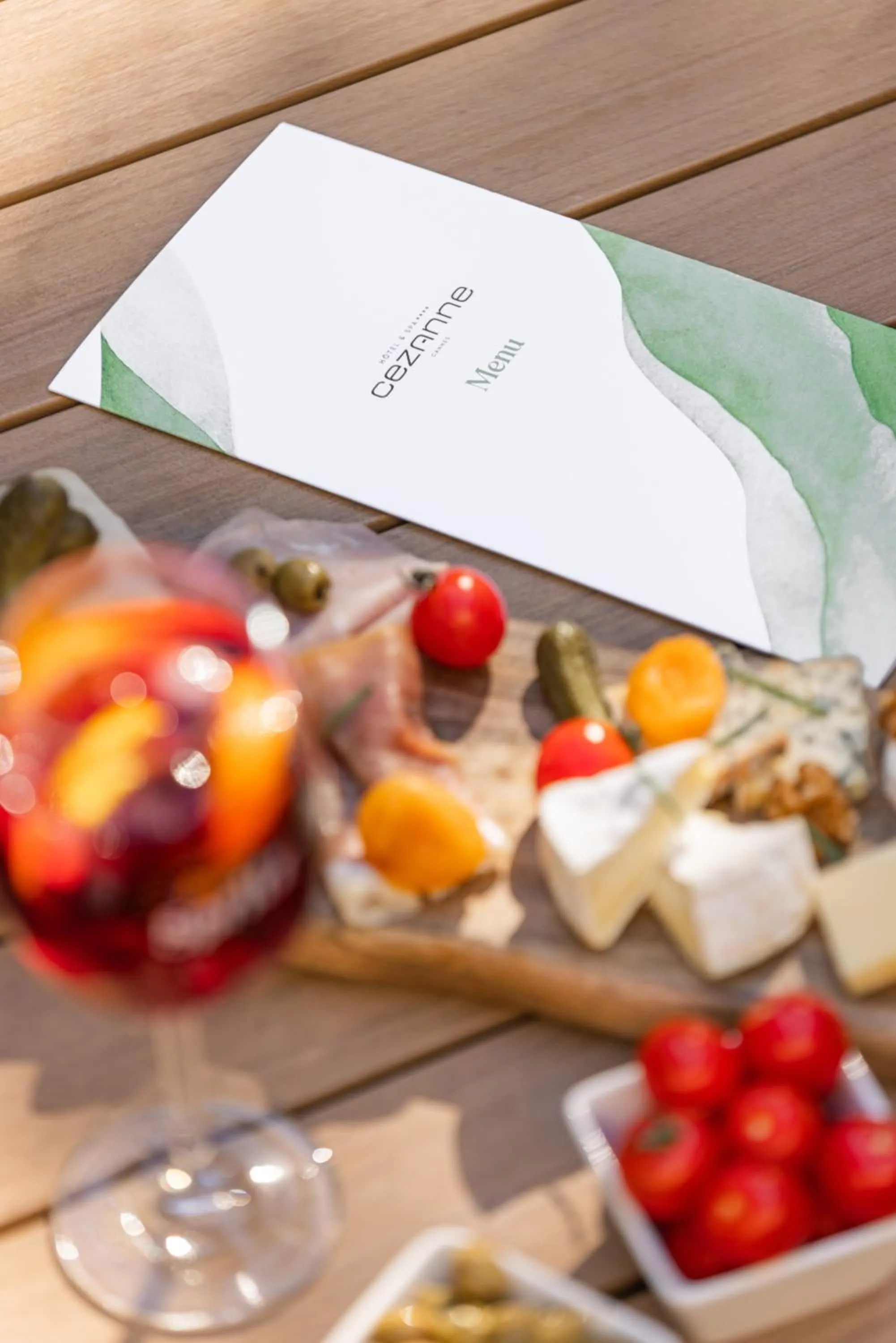 Lounge or bar in Cézanne Hôtel