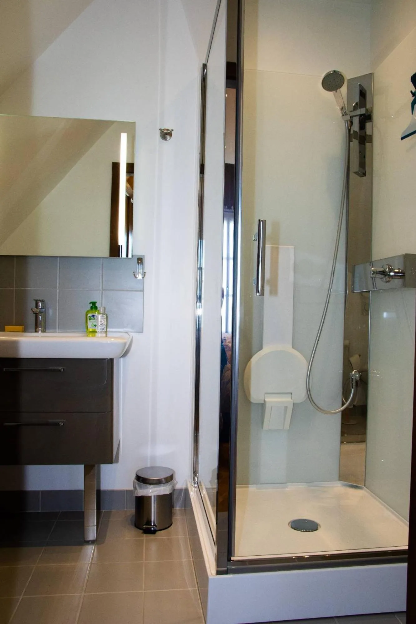 Shower in LA CHARMERAIE