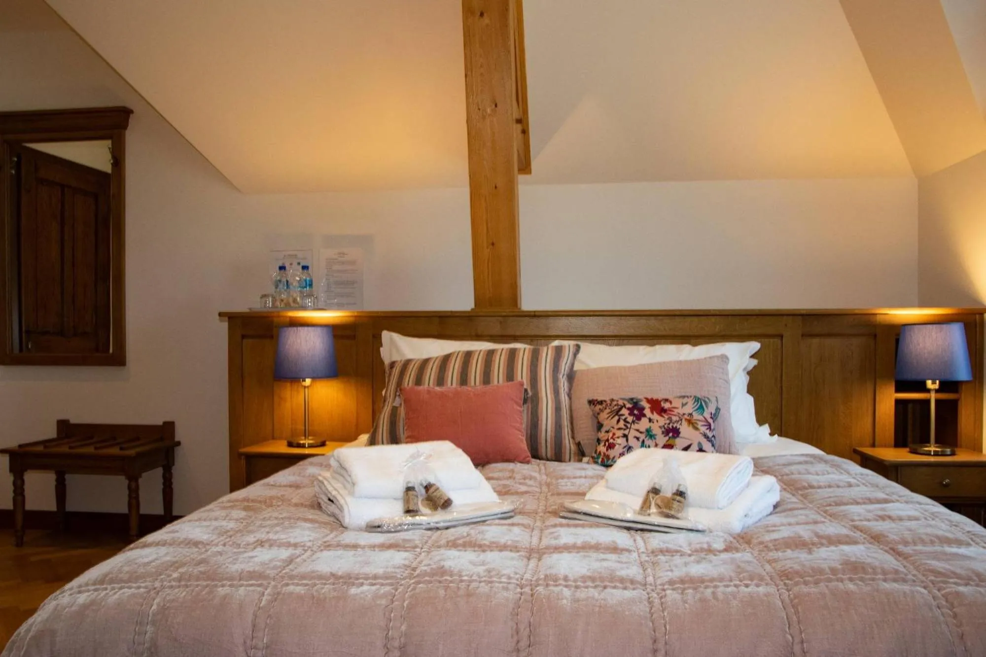 Bed in LA CHARMERAIE