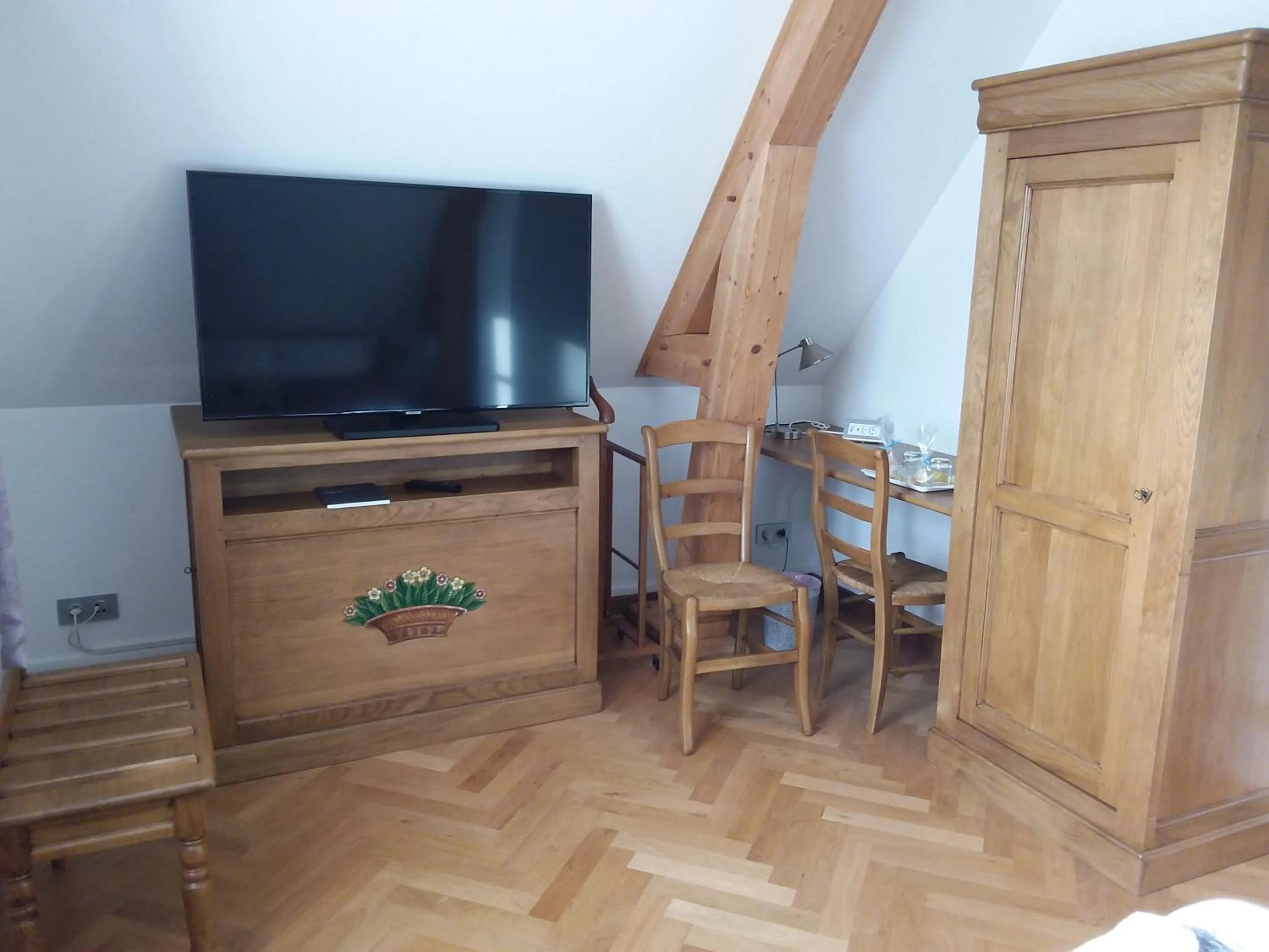 TV and multimedia in LA CHARMERAIE