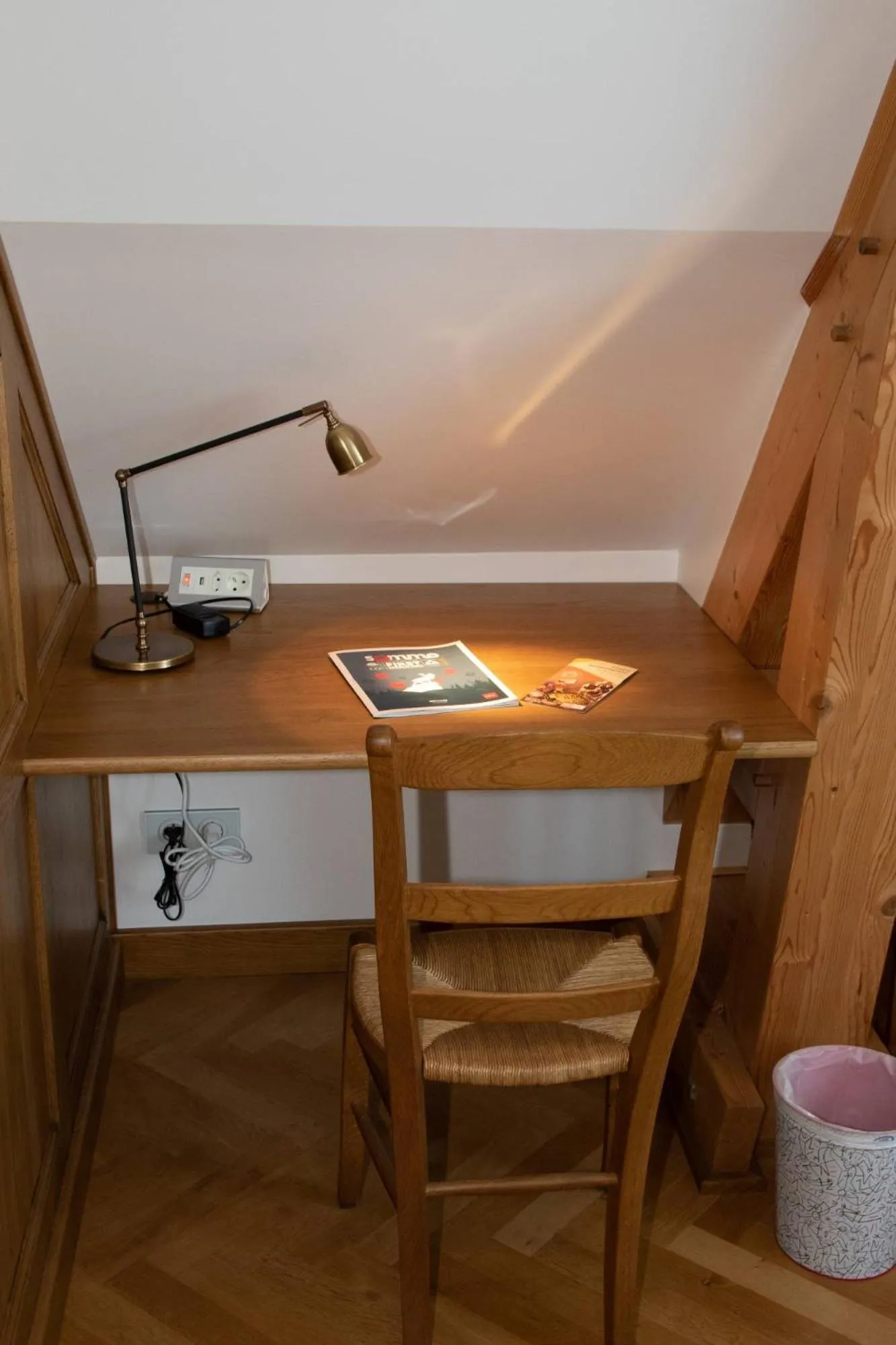 Seating area in LA CHARMERAIE