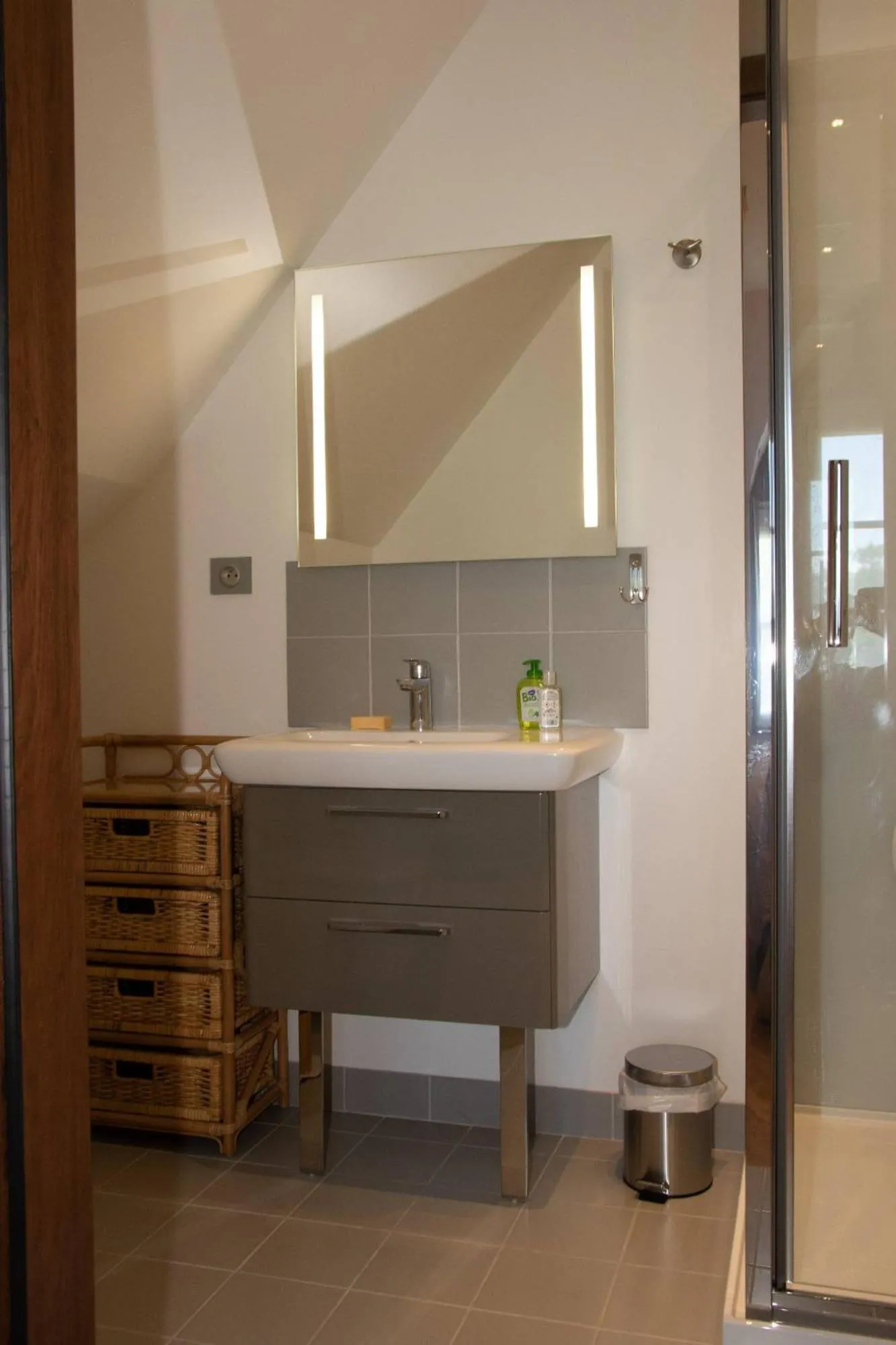 Shower in LA CHARMERAIE