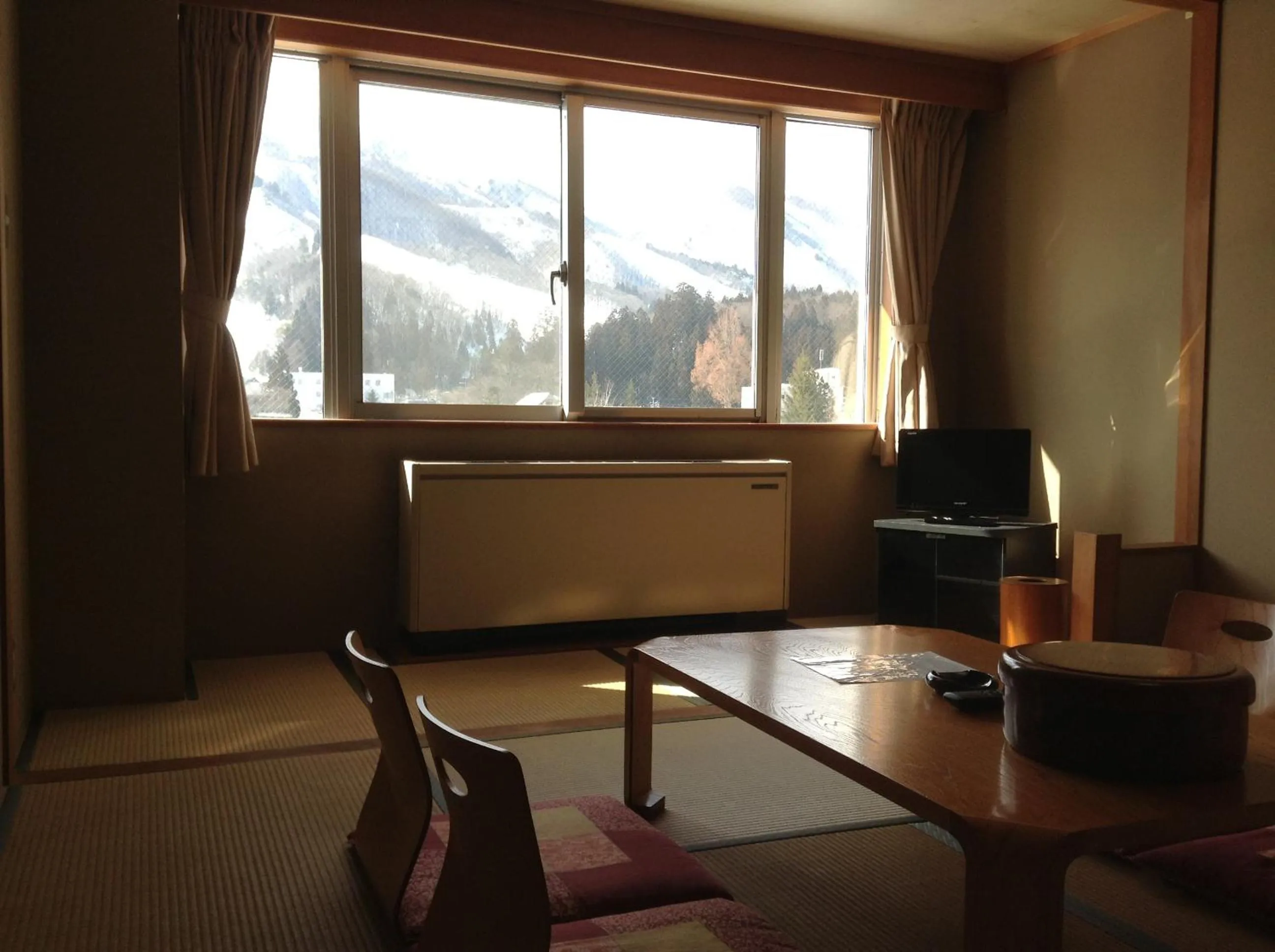 Photo of the whole room in Happokan