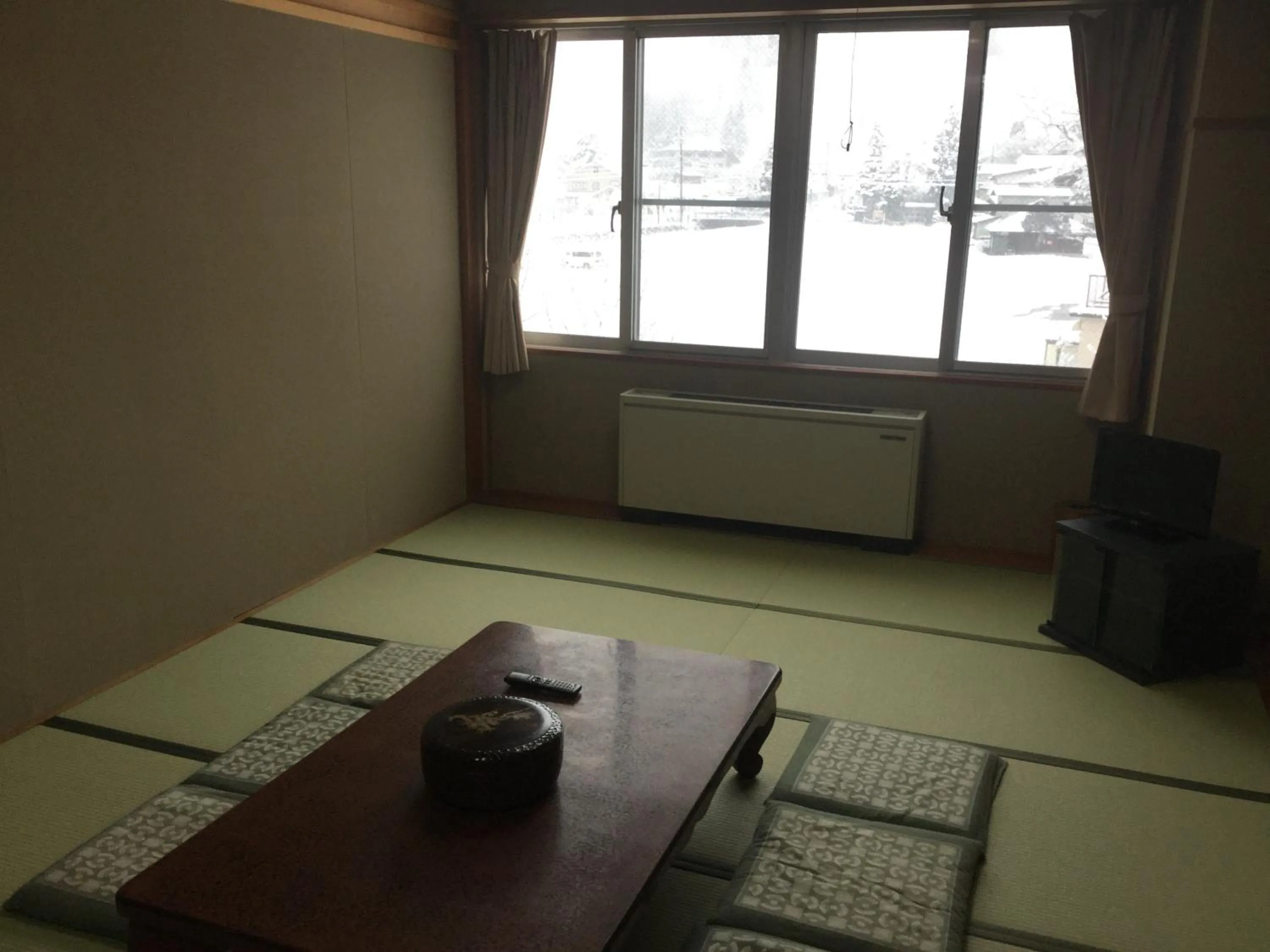 Photo of the whole room in Happokan