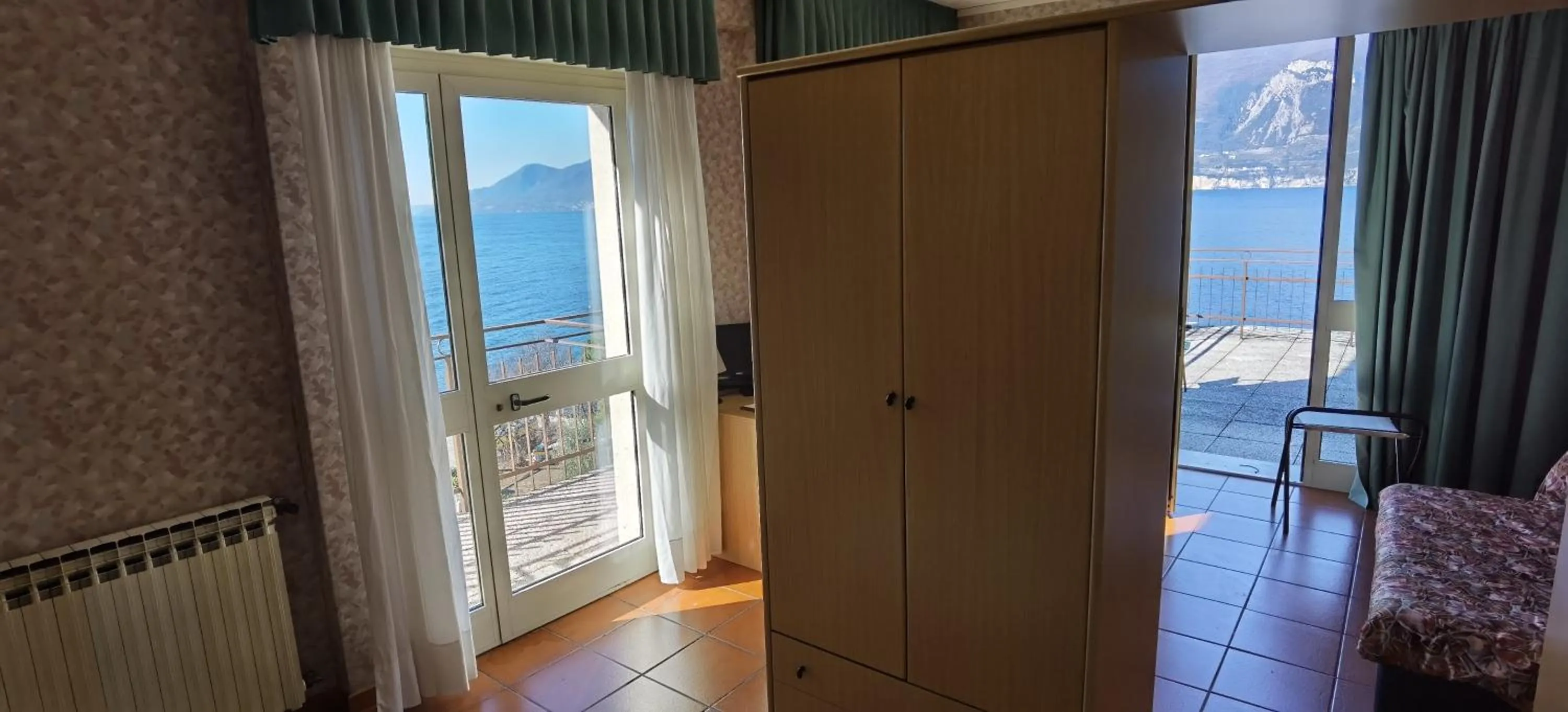 Photo of the whole room in Hotel Nike