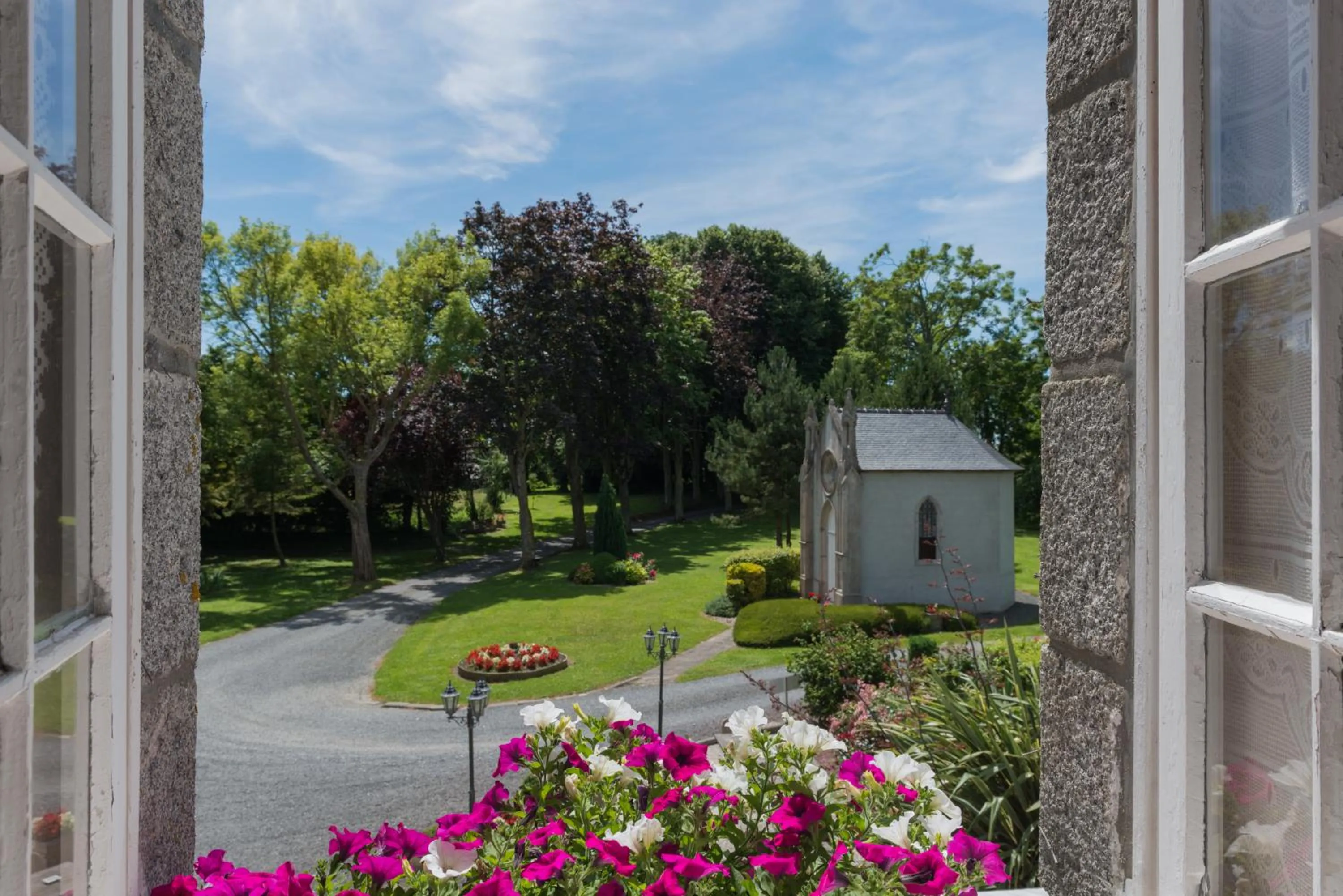 Garden in Manoir de la Roche Torin, The Originals Relais