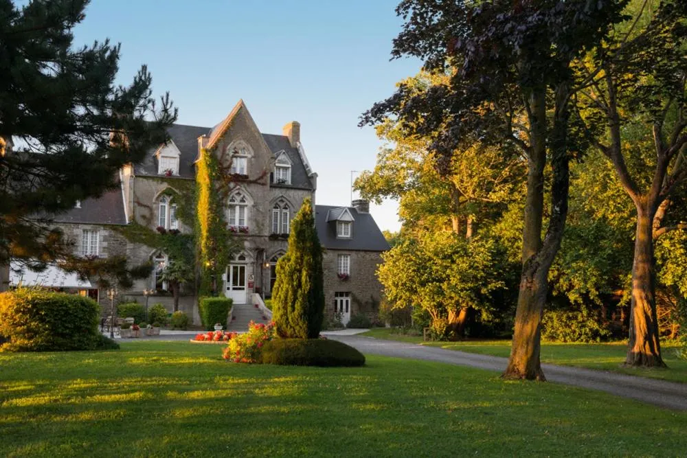 Property building in Manoir de la Roche Torin, The Originals Relais