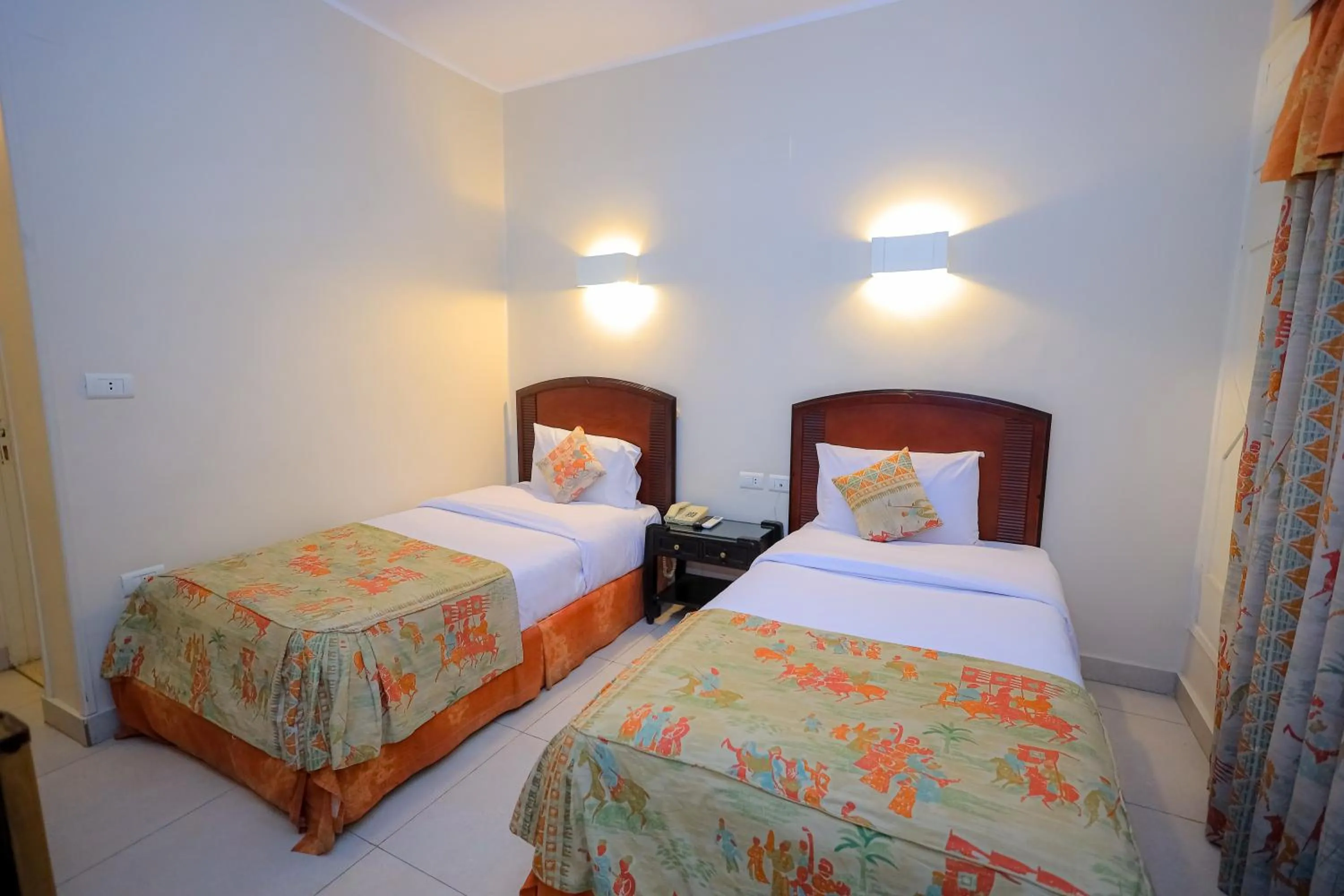 Photo of the whole room, Bed in Cleopatra Hotel