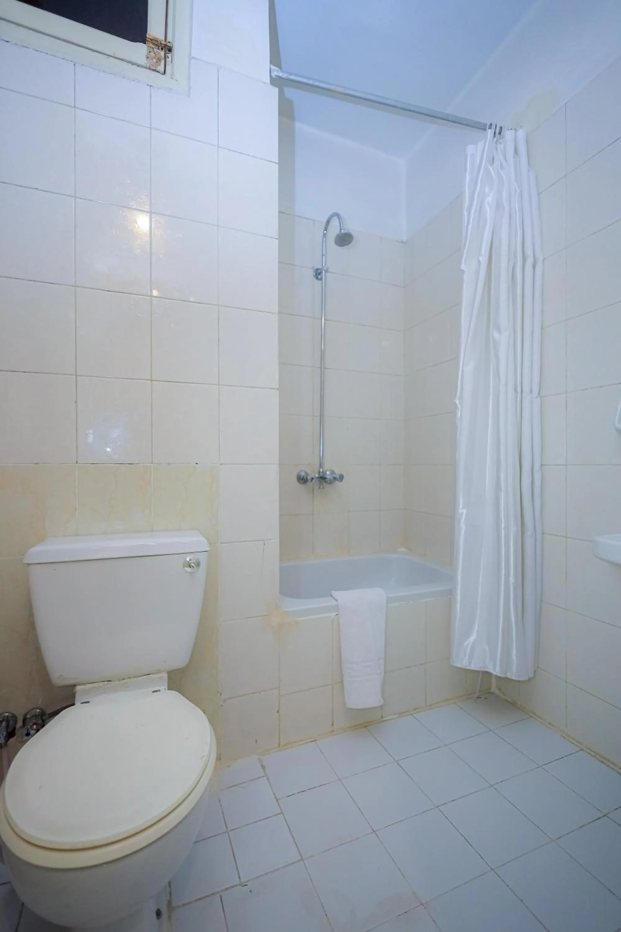 Bathroom in Cleopatra Hotel