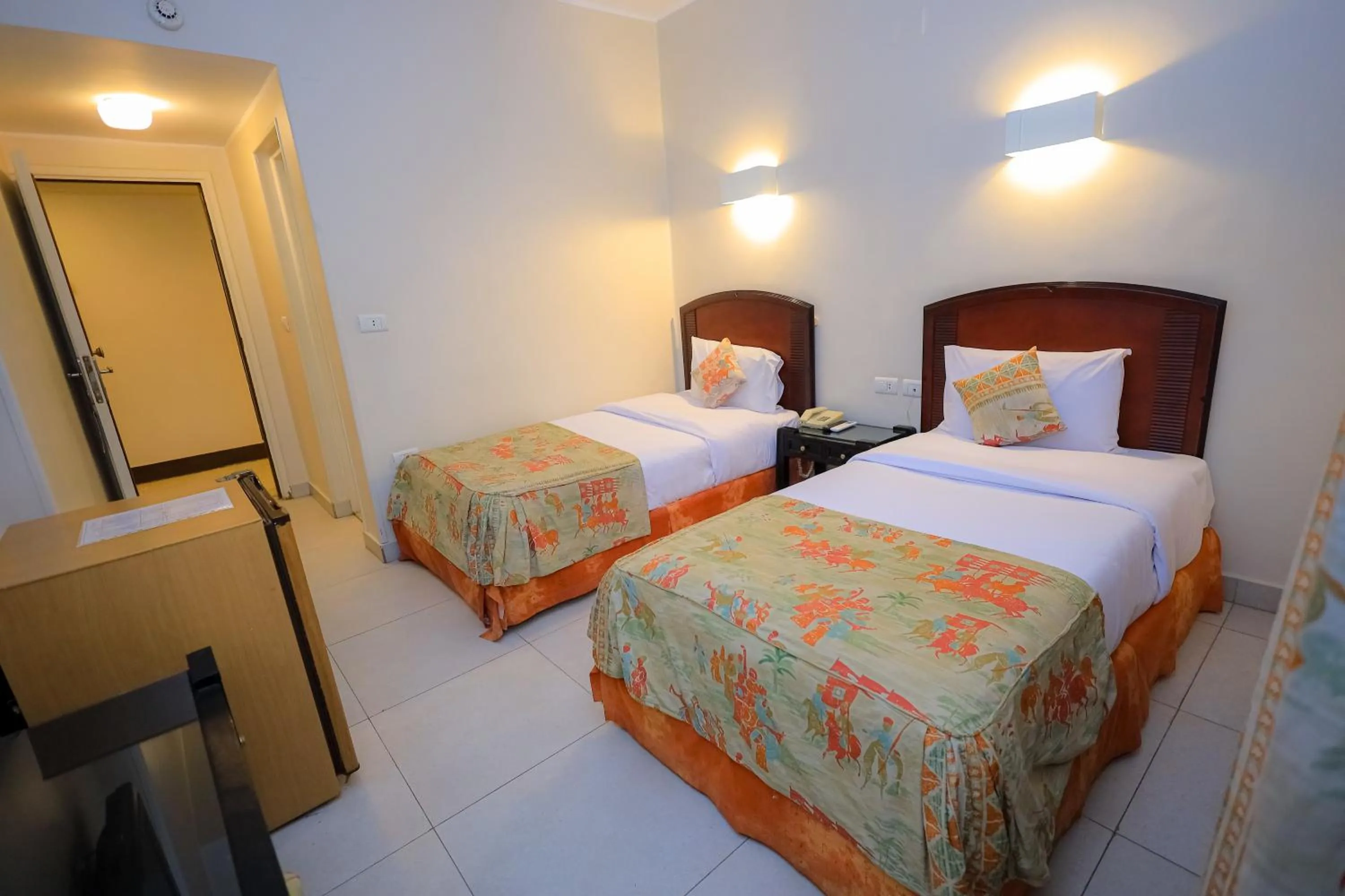 Photo of the whole room, Bed in Cleopatra Hotel