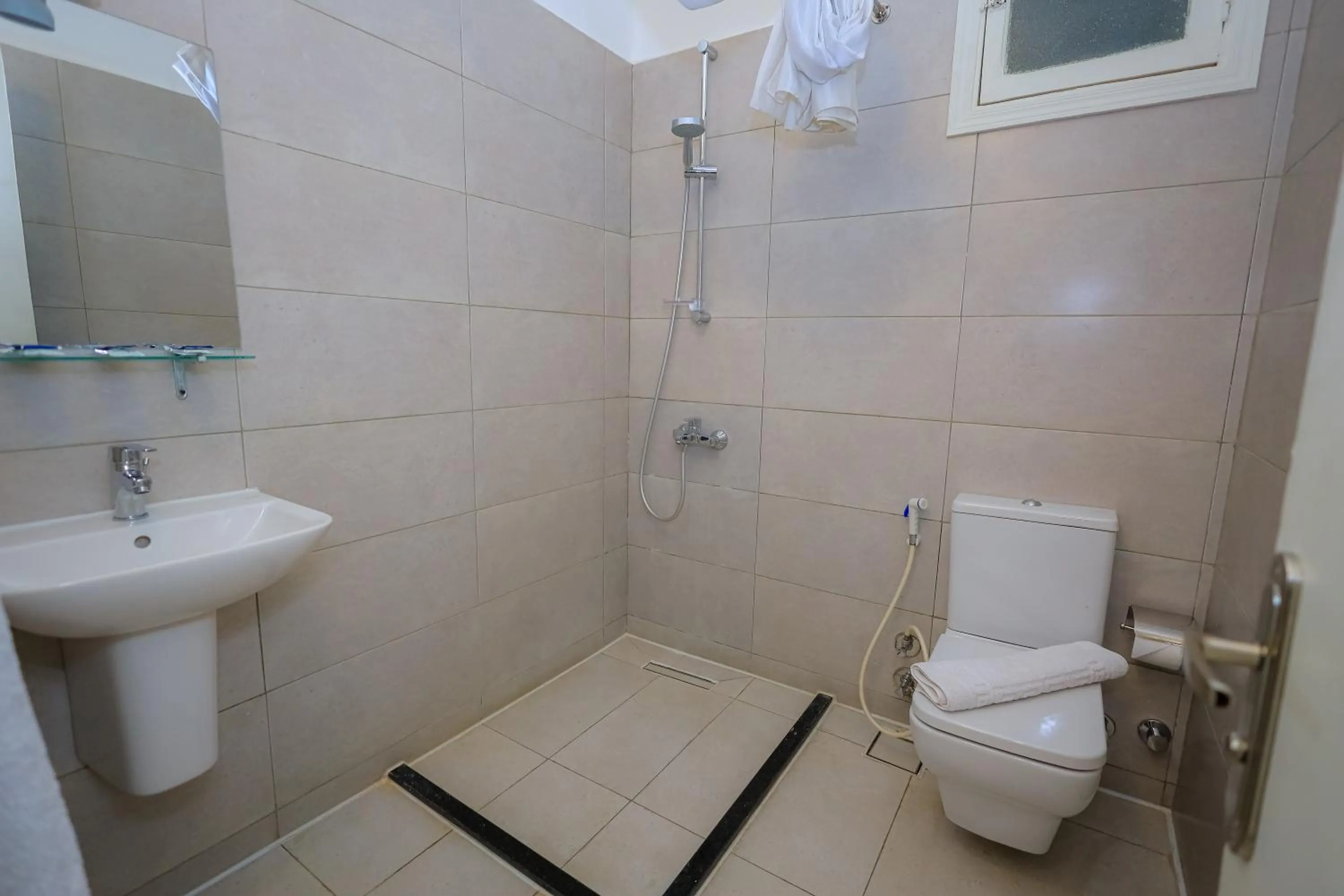 Bathroom in Cleopatra Hotel