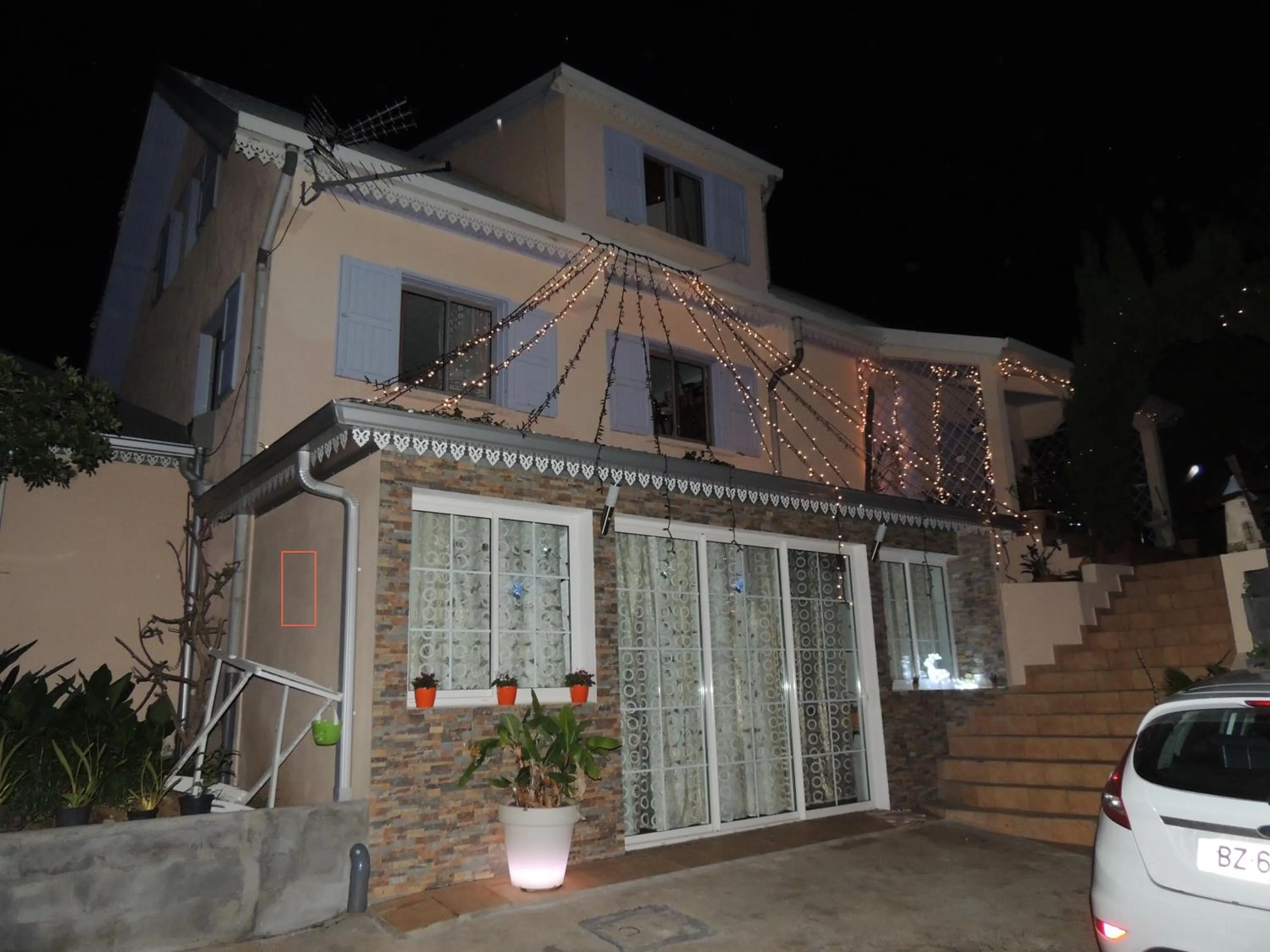 Facade/entrance in ORKY-MEL