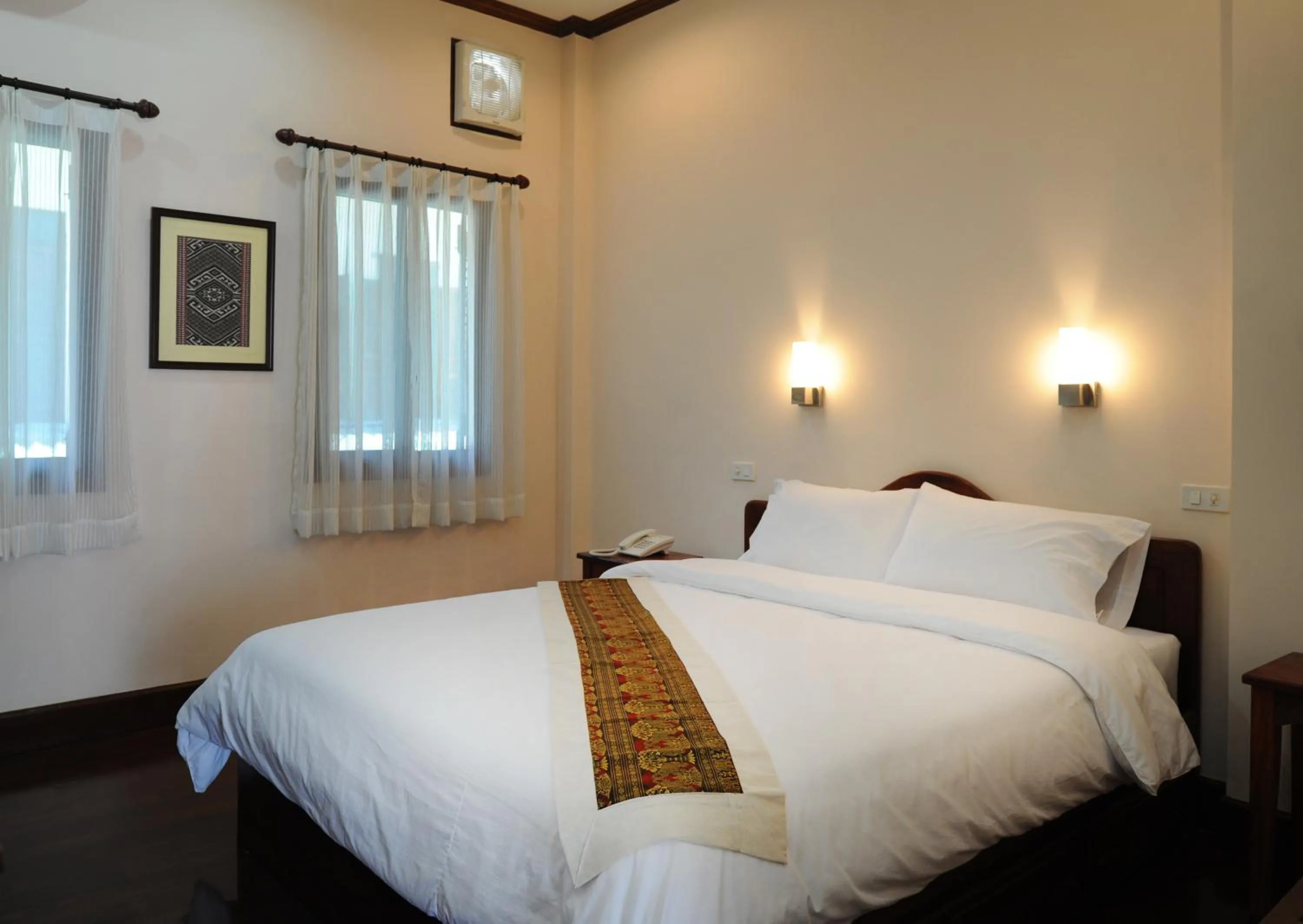 Photo of the whole room, Bed in Pakhongthong Villa