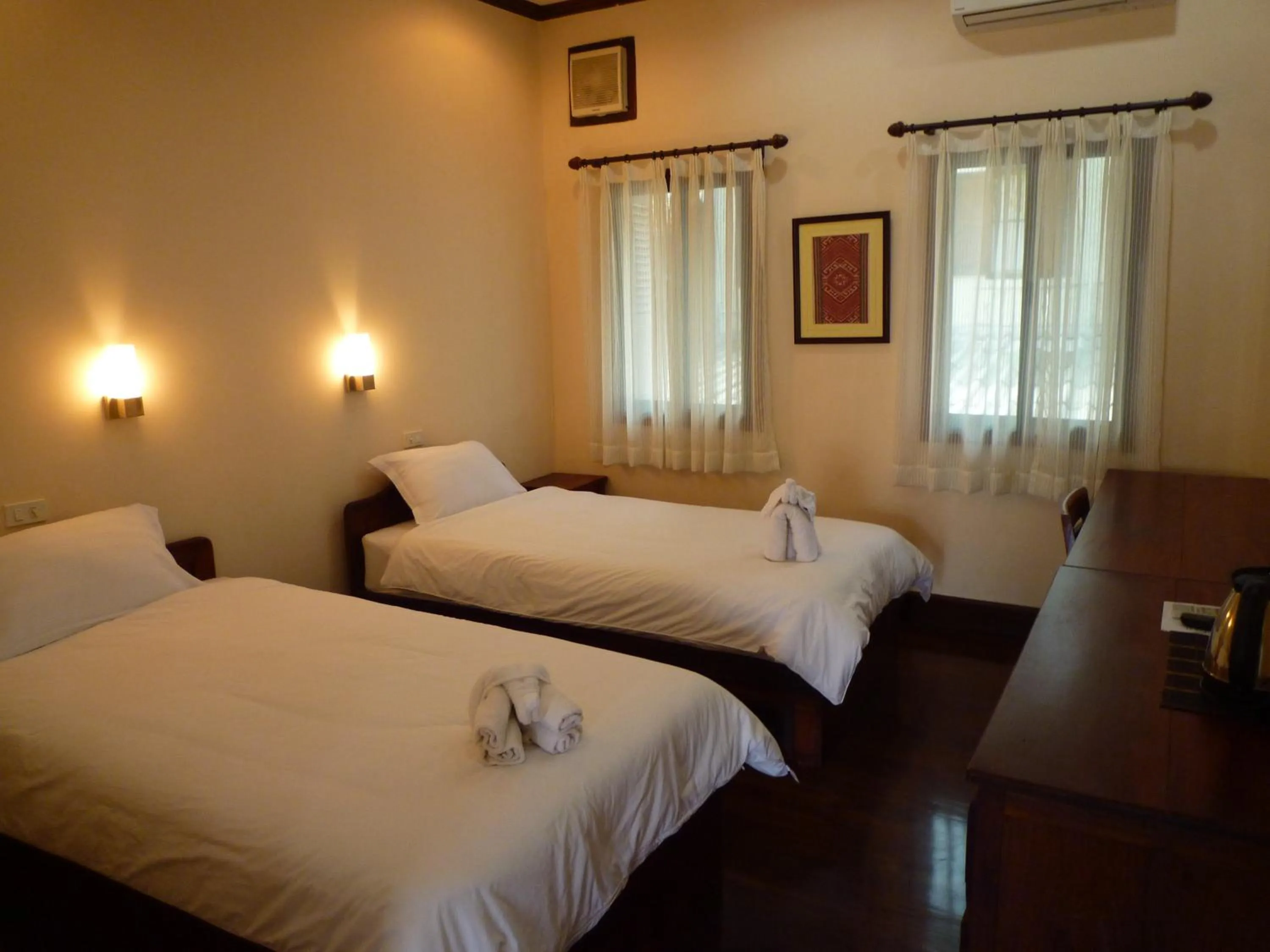 Photo of the whole room, Bed in Pakhongthong Villa