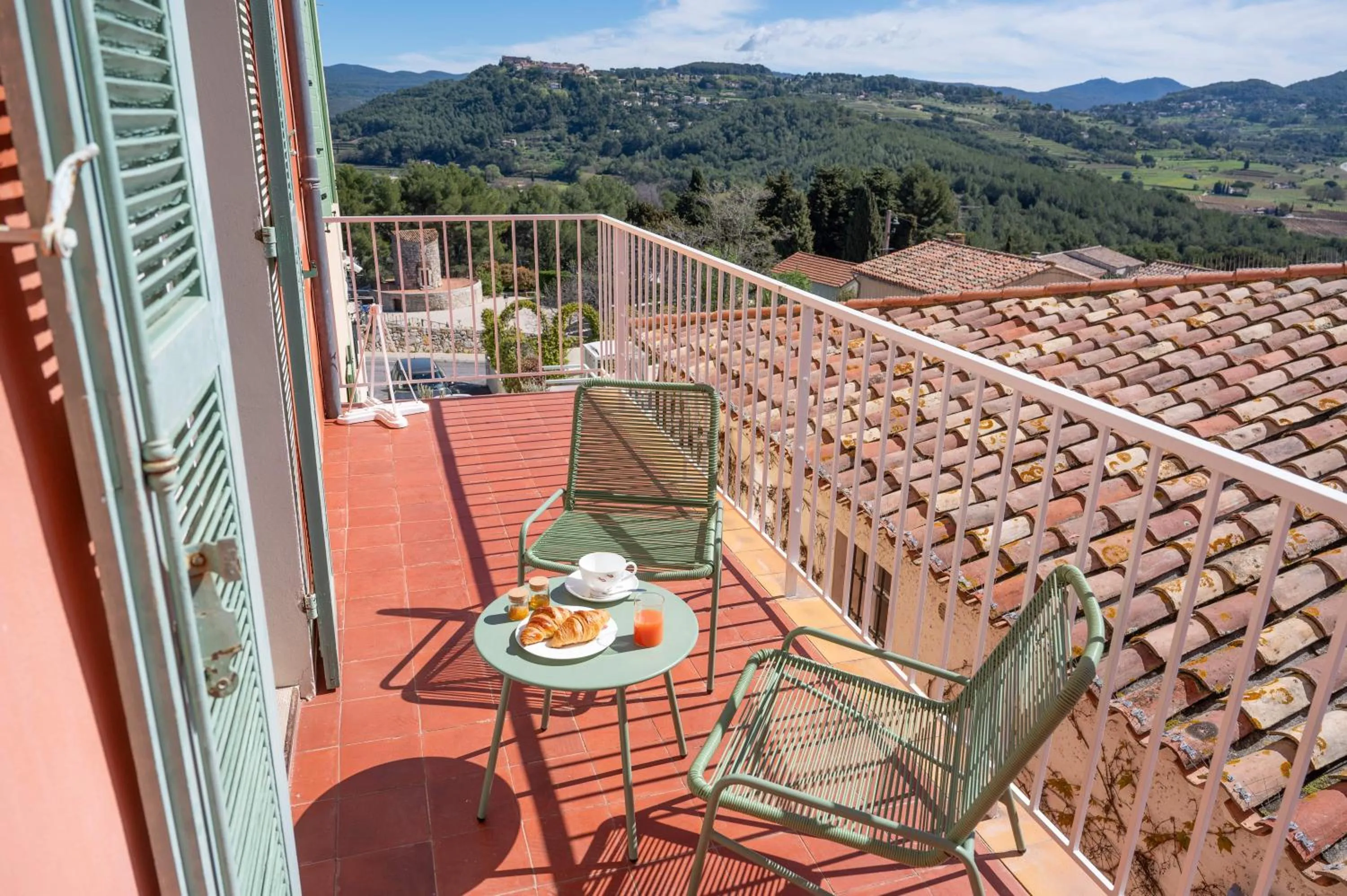 Balcony/Terrace in Maison Bérard Hôtel - Restaurant - Spa