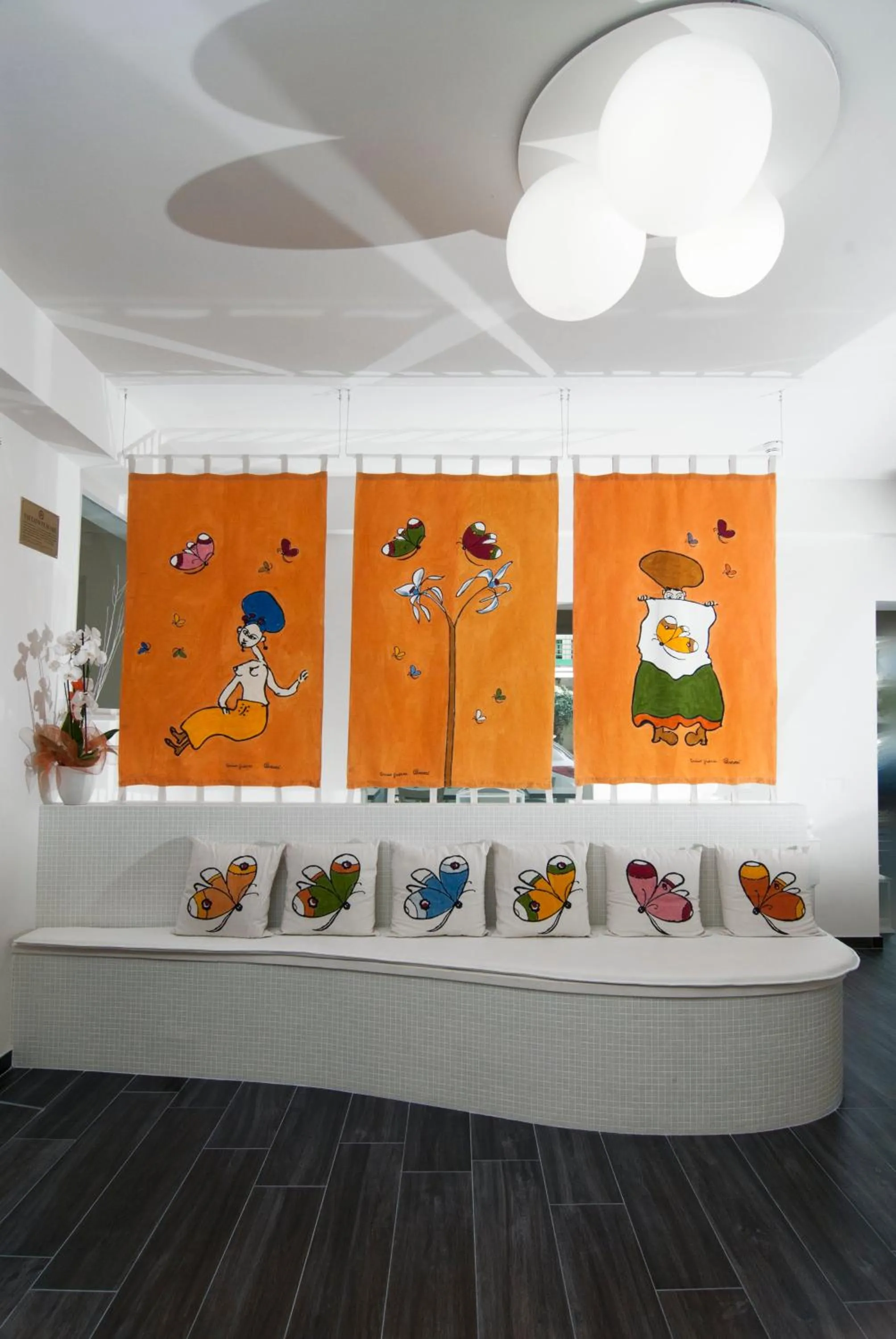 Communal lounge/ TV room in Hotel Casablanca