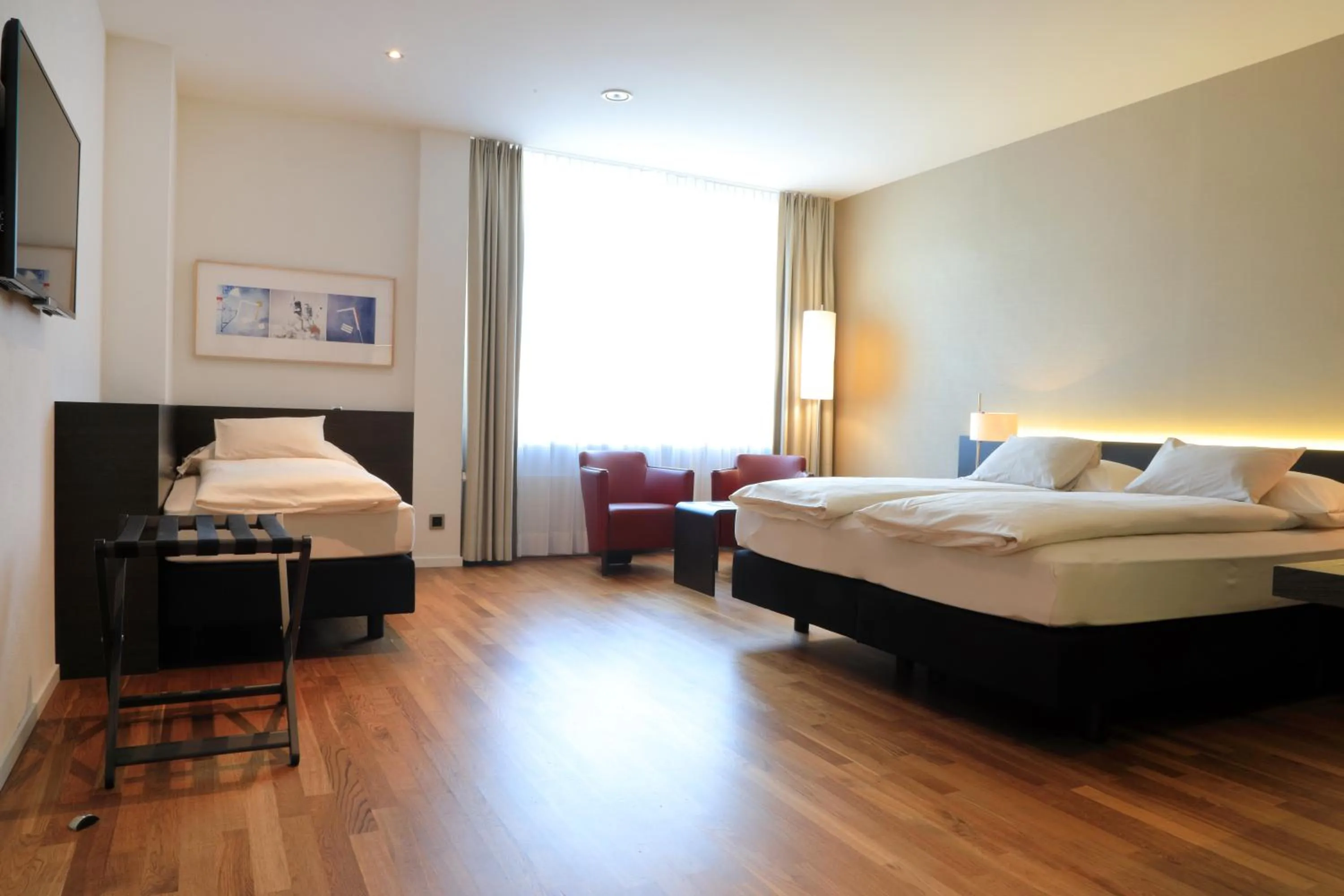 Photo of the whole room, Bed in Hotel Banana City Winterthur