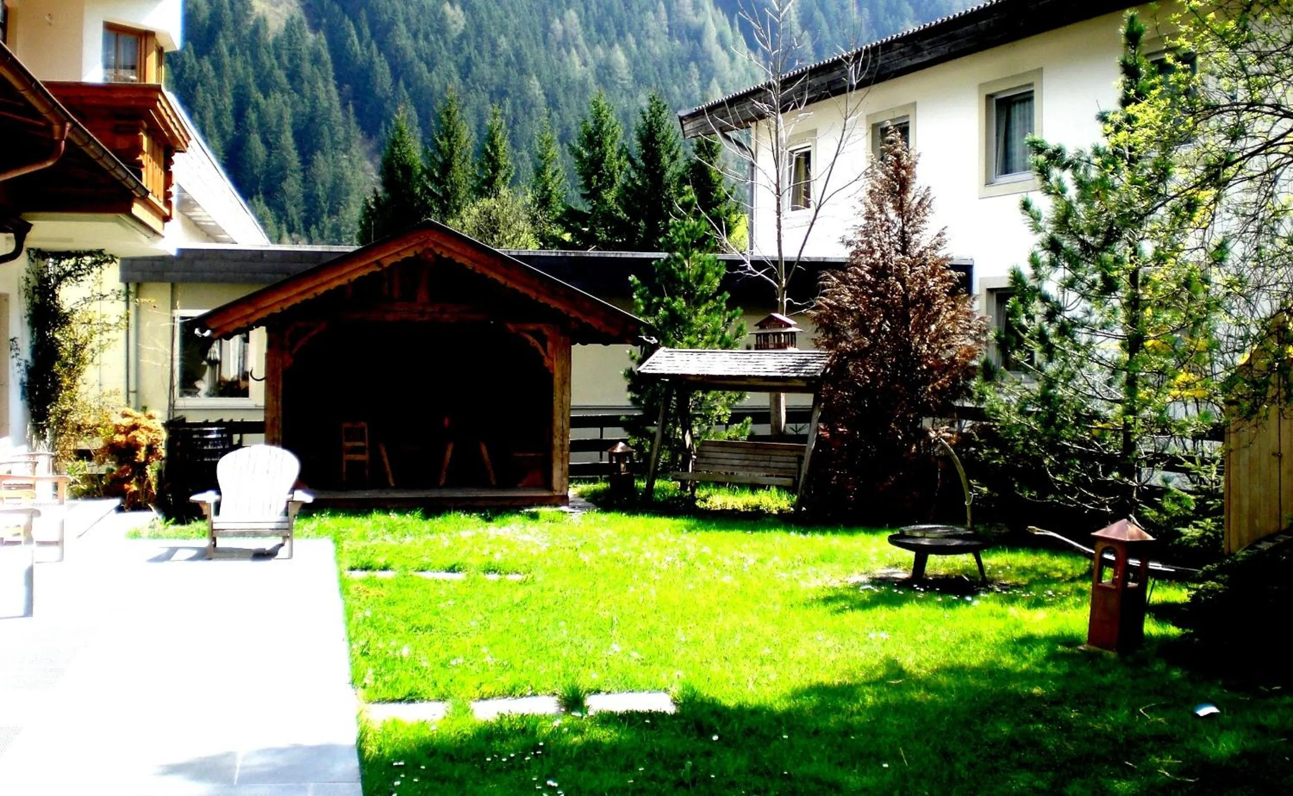 Garden in Hotel Garni Obermair