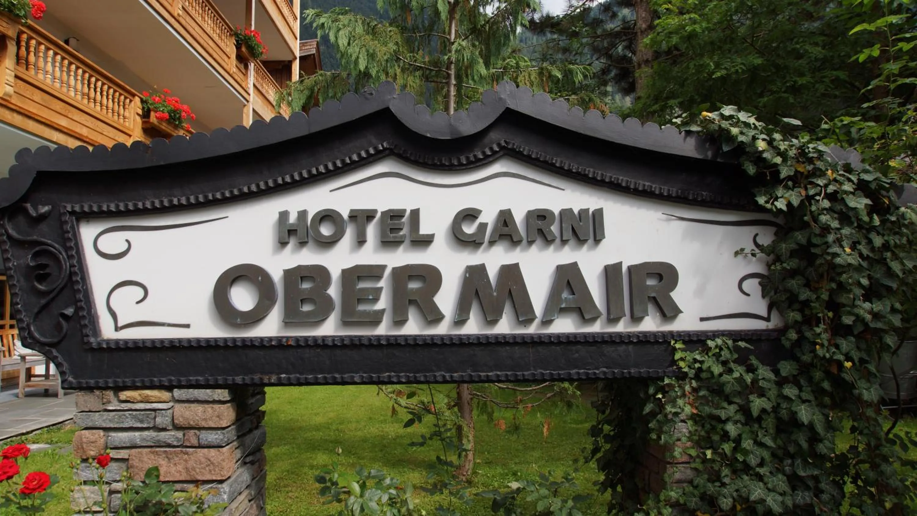 Facade/entrance in Hotel Garni Obermair