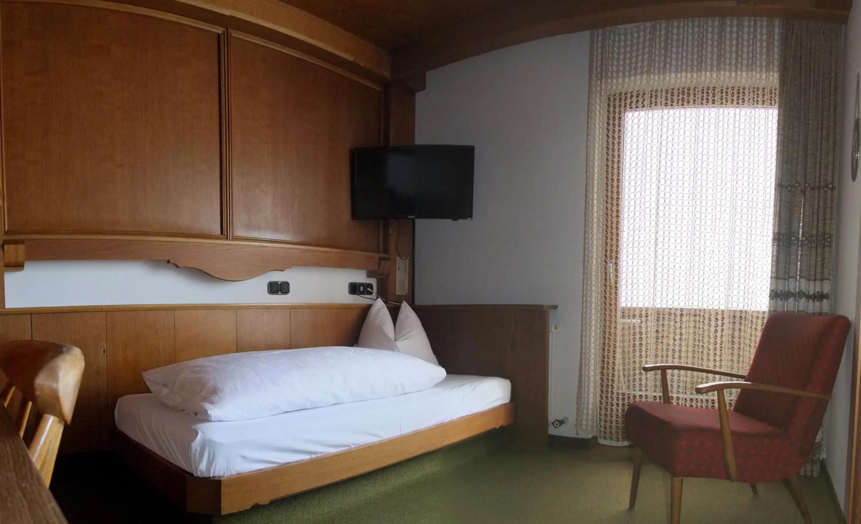 Photo of the whole room, Bed in Hotel Garni Obermair