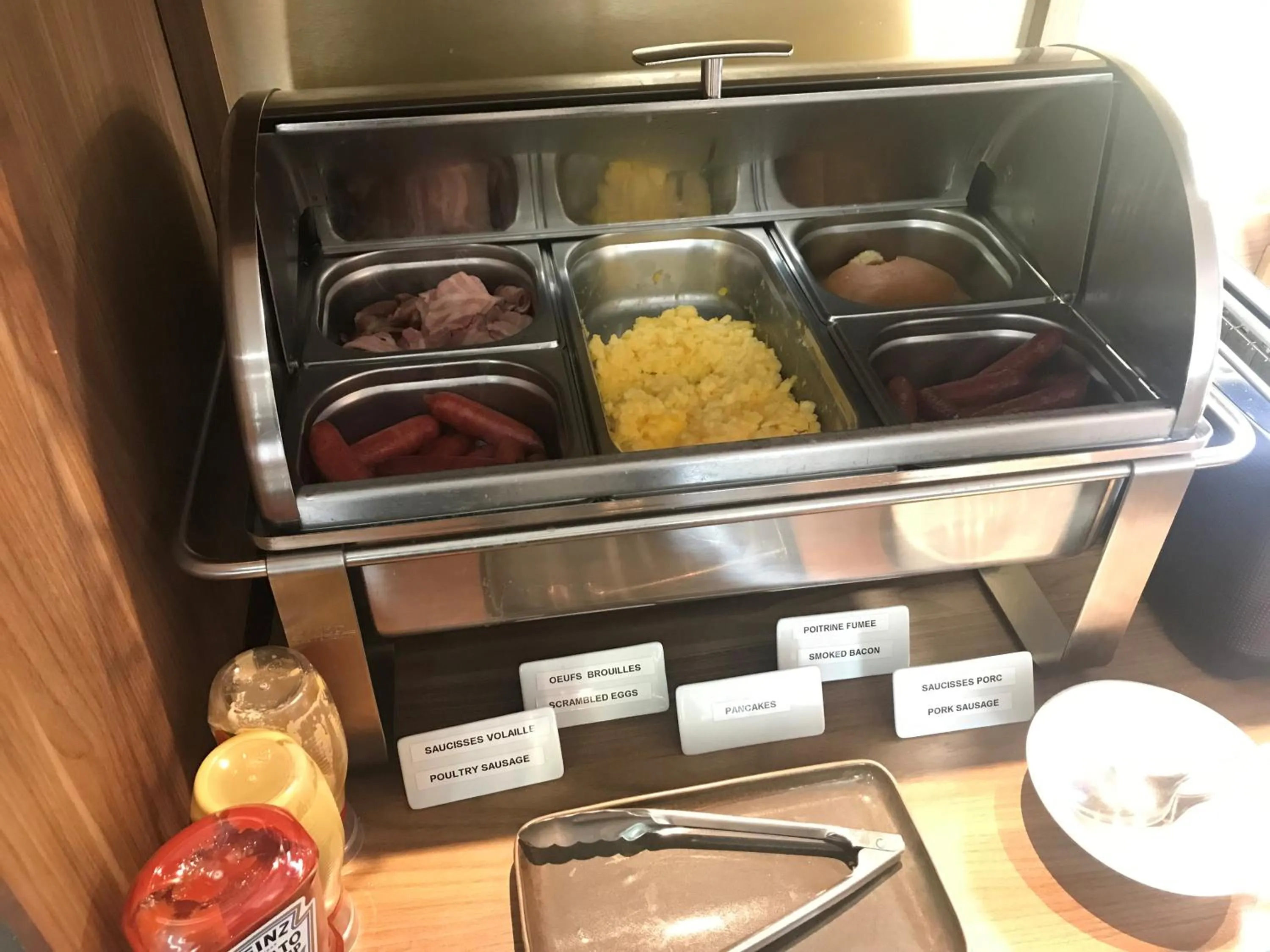 Breakfast in Hotel des Nations Saint Germain