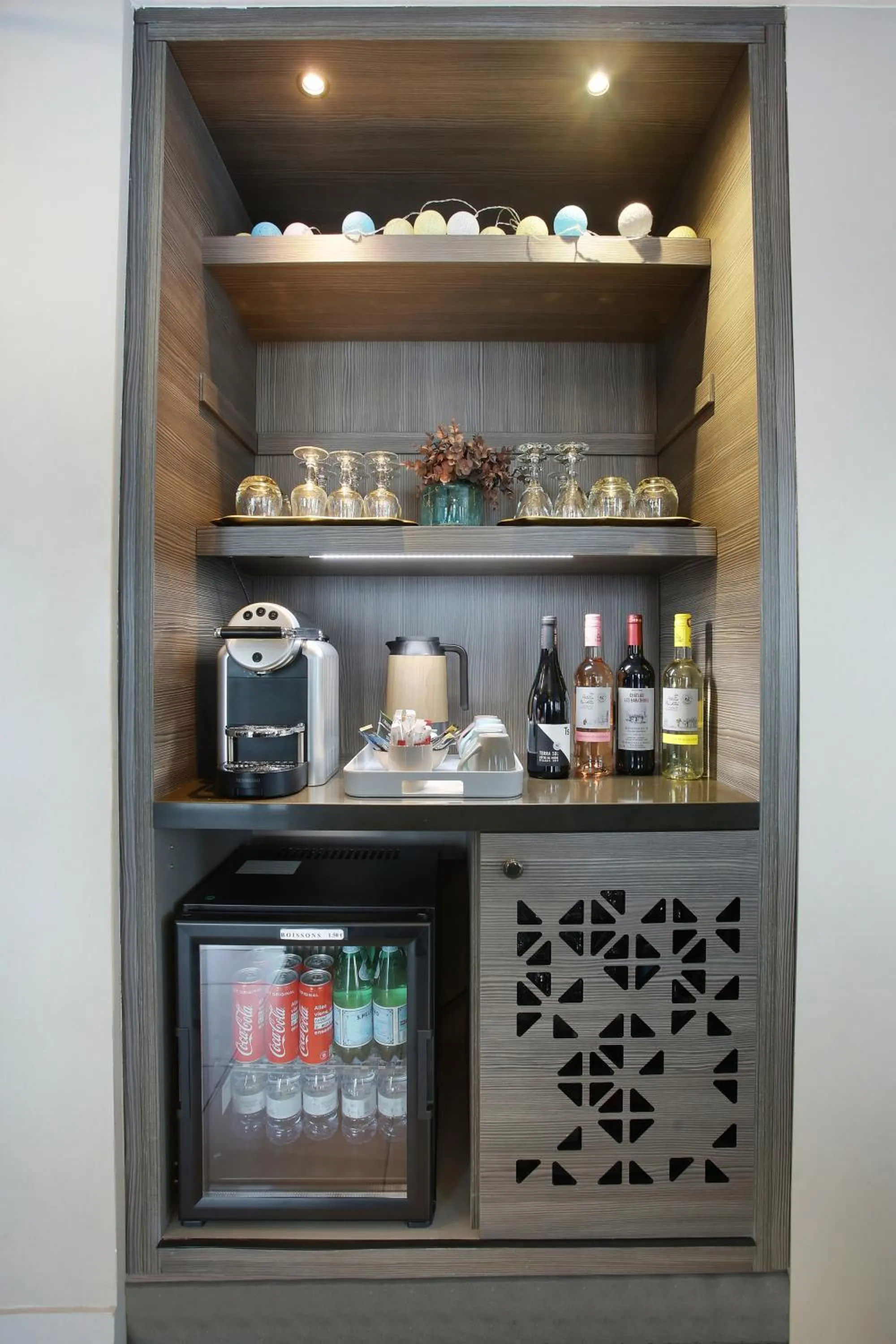 Lounge or bar in Hotel Eiffel Capitol