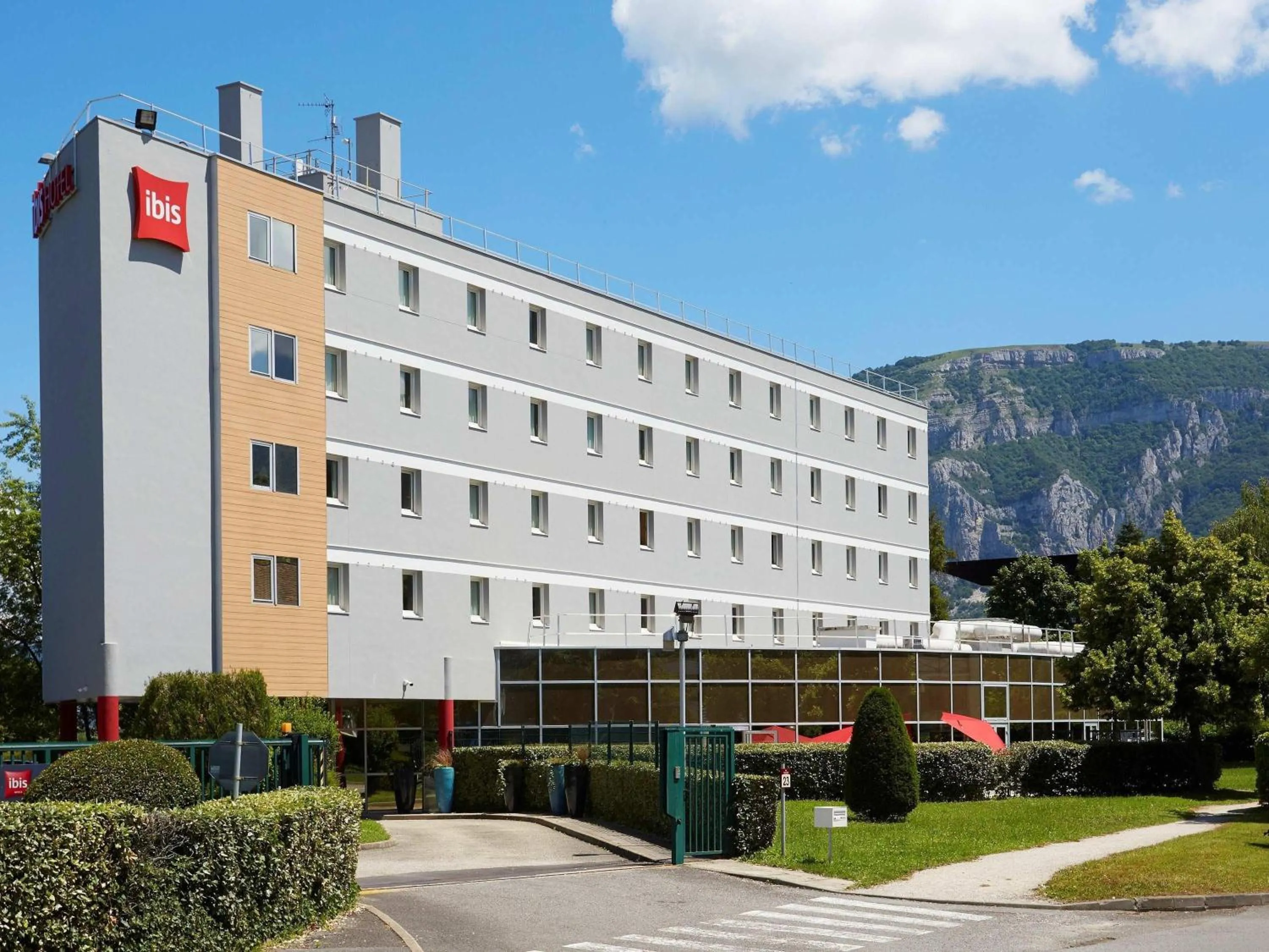 Property building in ibis Archamps Porte de Genève