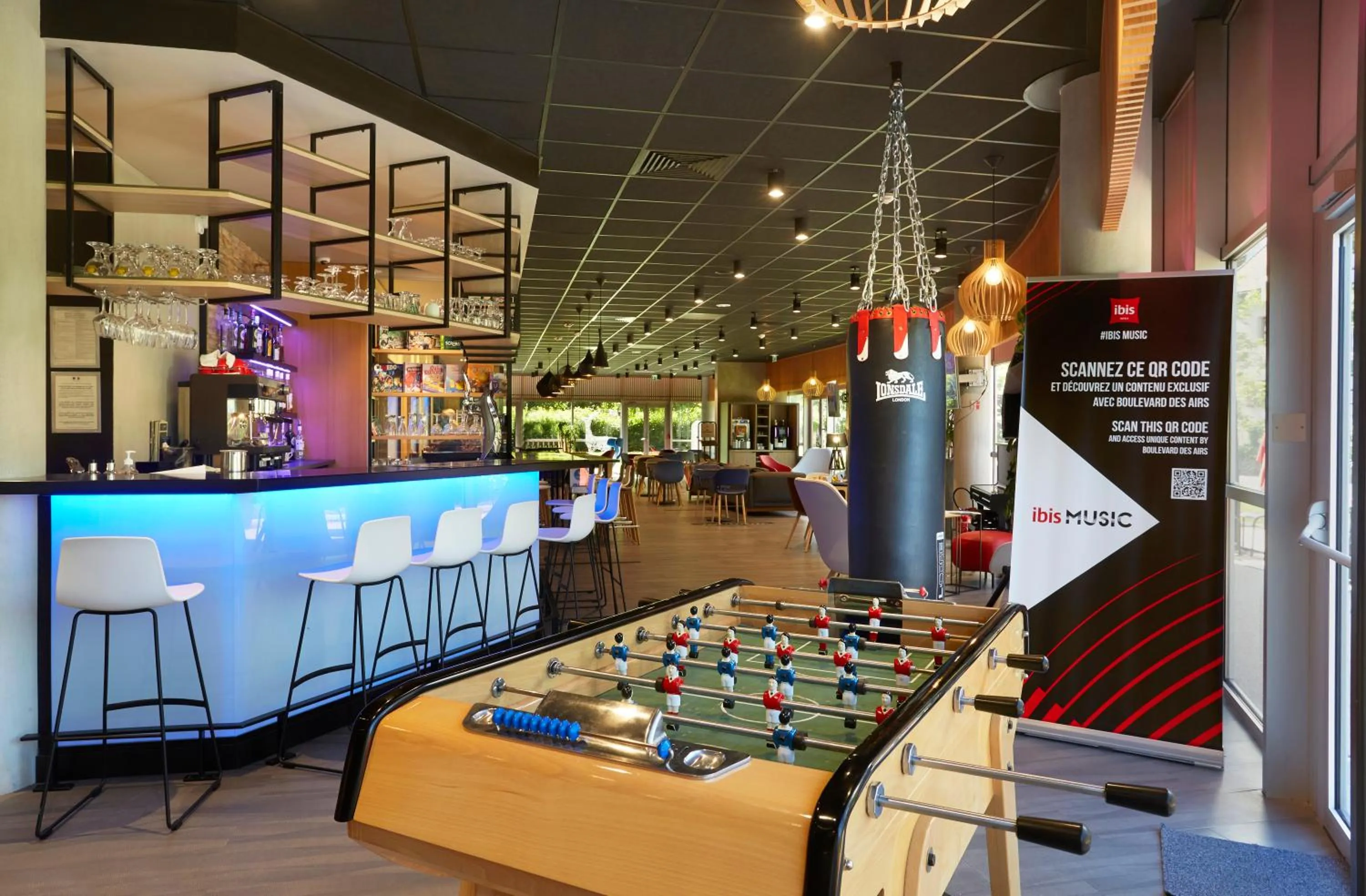 Restaurant/places to eat in ibis Archamps Porte de Genève