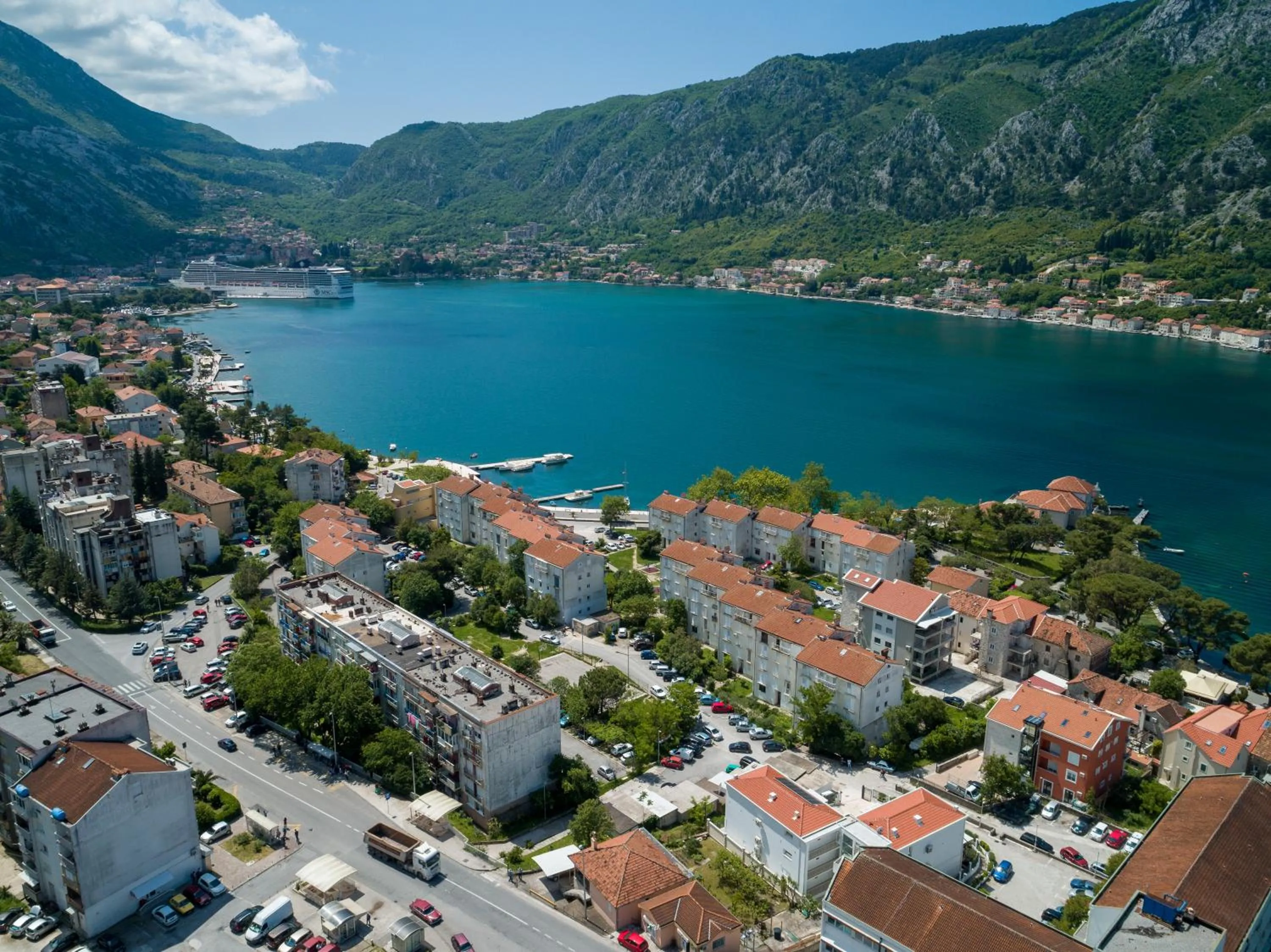 Property building in MAISON W