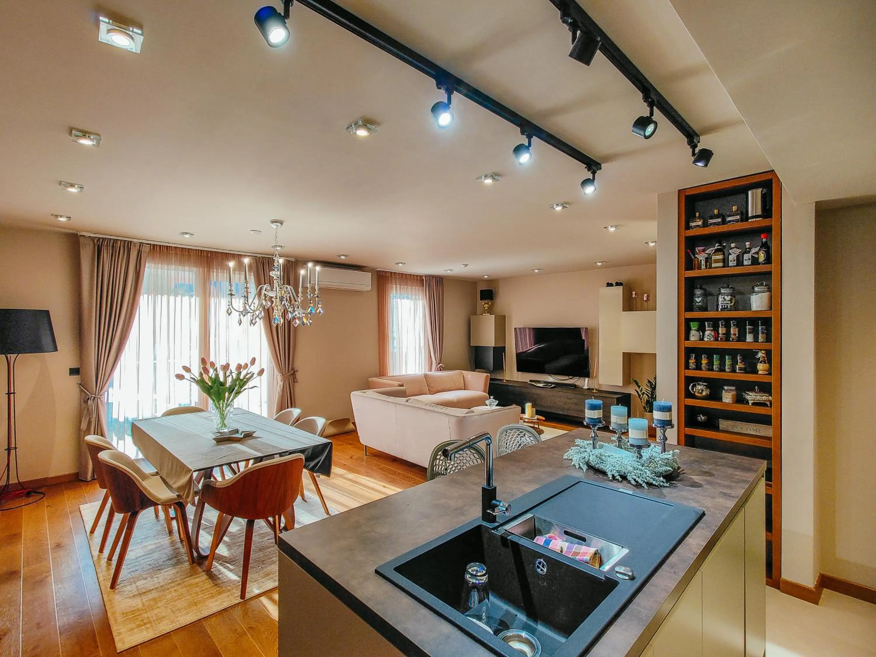 TV and multimedia in MAISON W