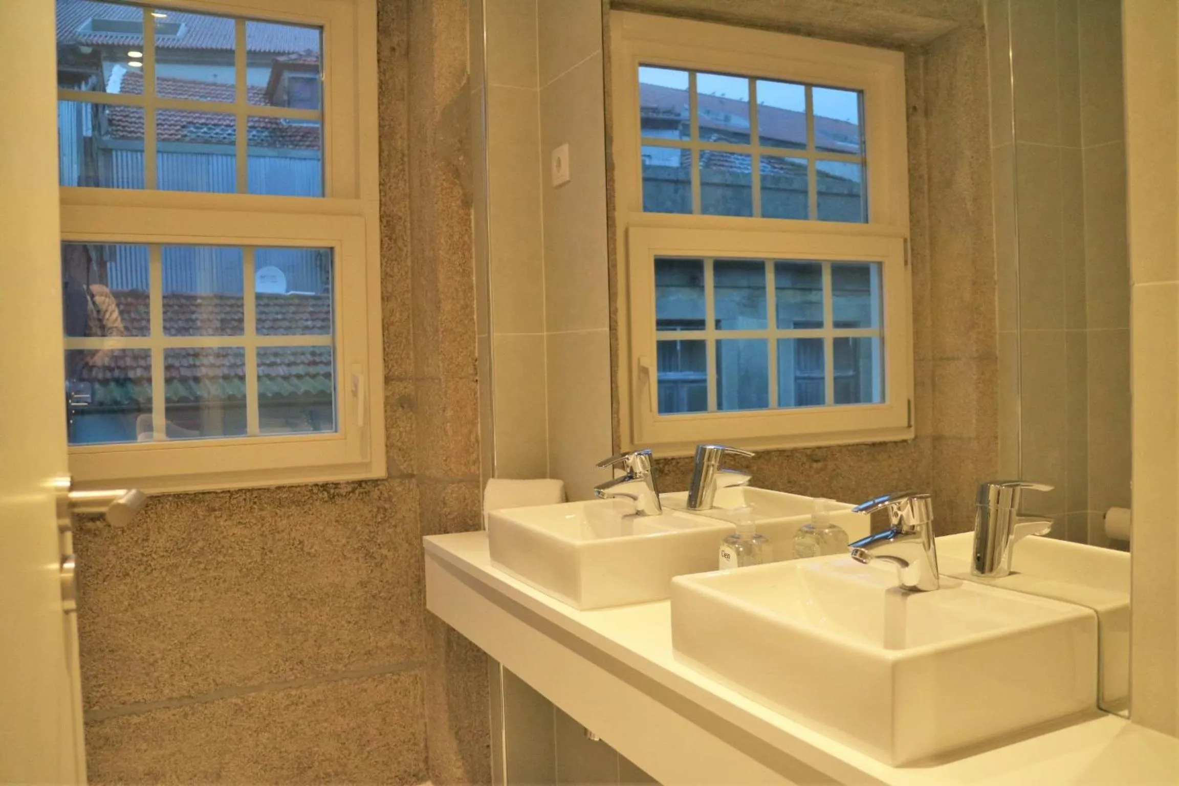 Shower in PipaD'oro by YoursPorto