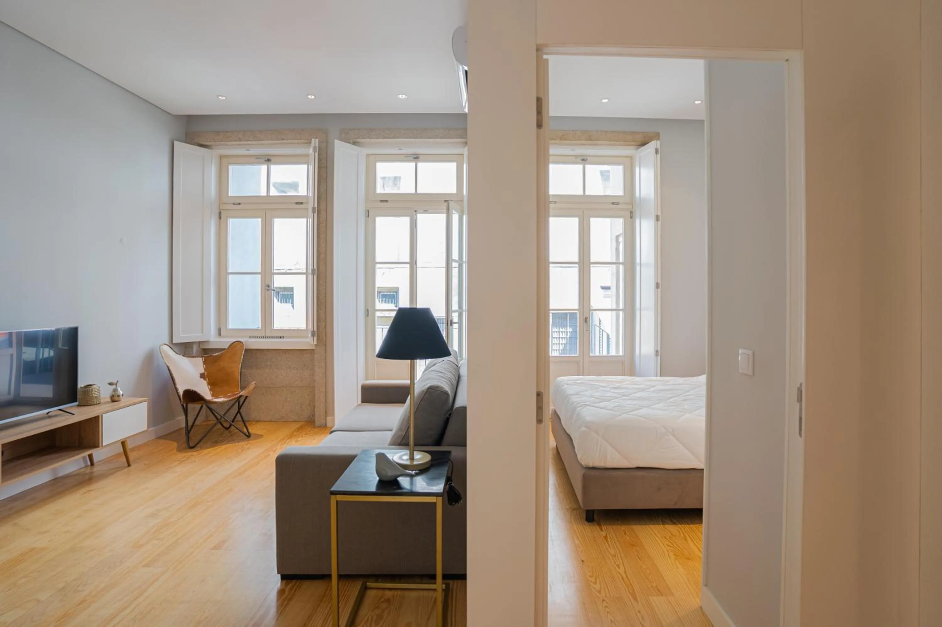 Living room, Bed in PipaD'oro by YoursPorto