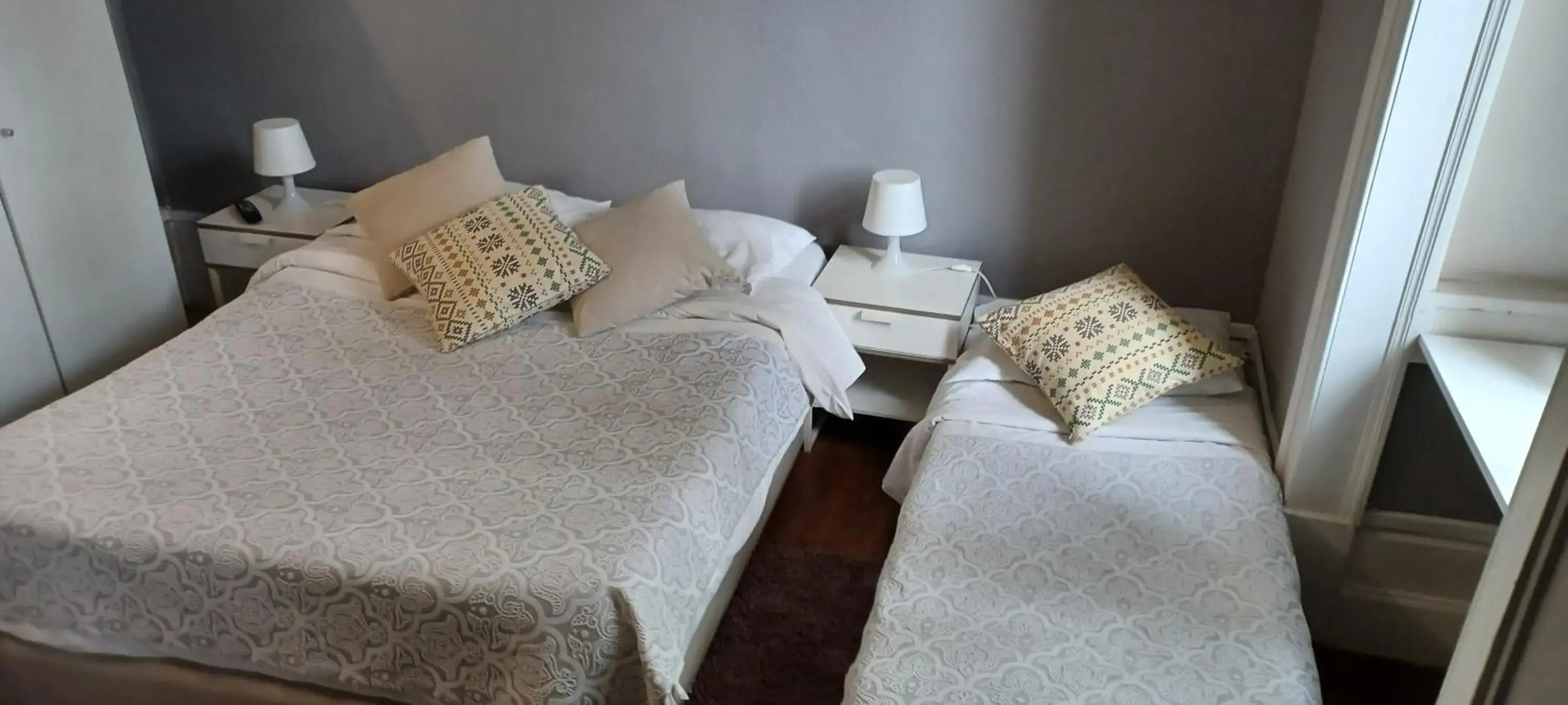 Double Room with Extra Bed (3 Adults) in WW Hostel & Suites Double Room with Extra Bed (3 Adults) in WW Hostel & Suites