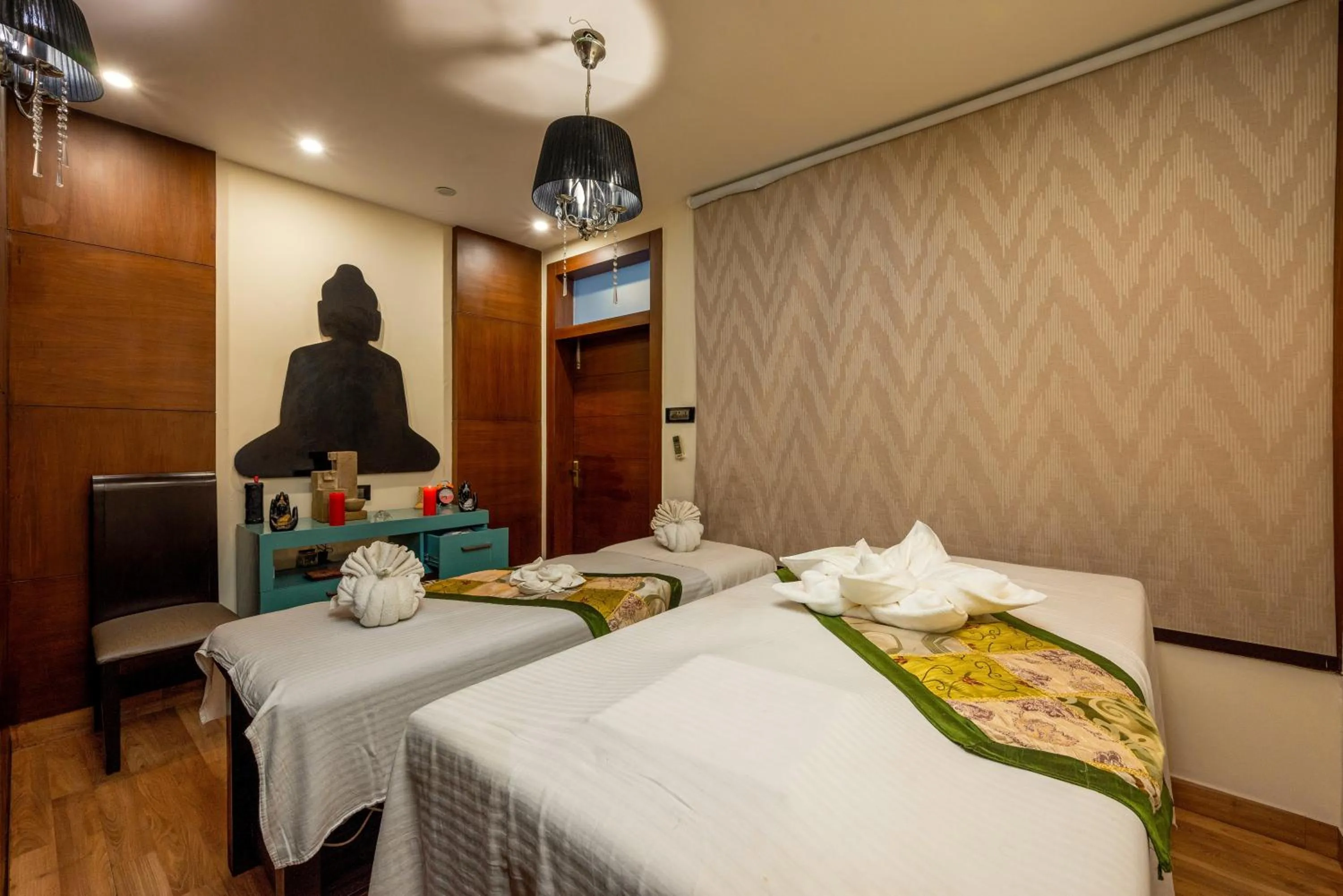 Spa and wellness centre/facilities, Bed in Grand View Hotel