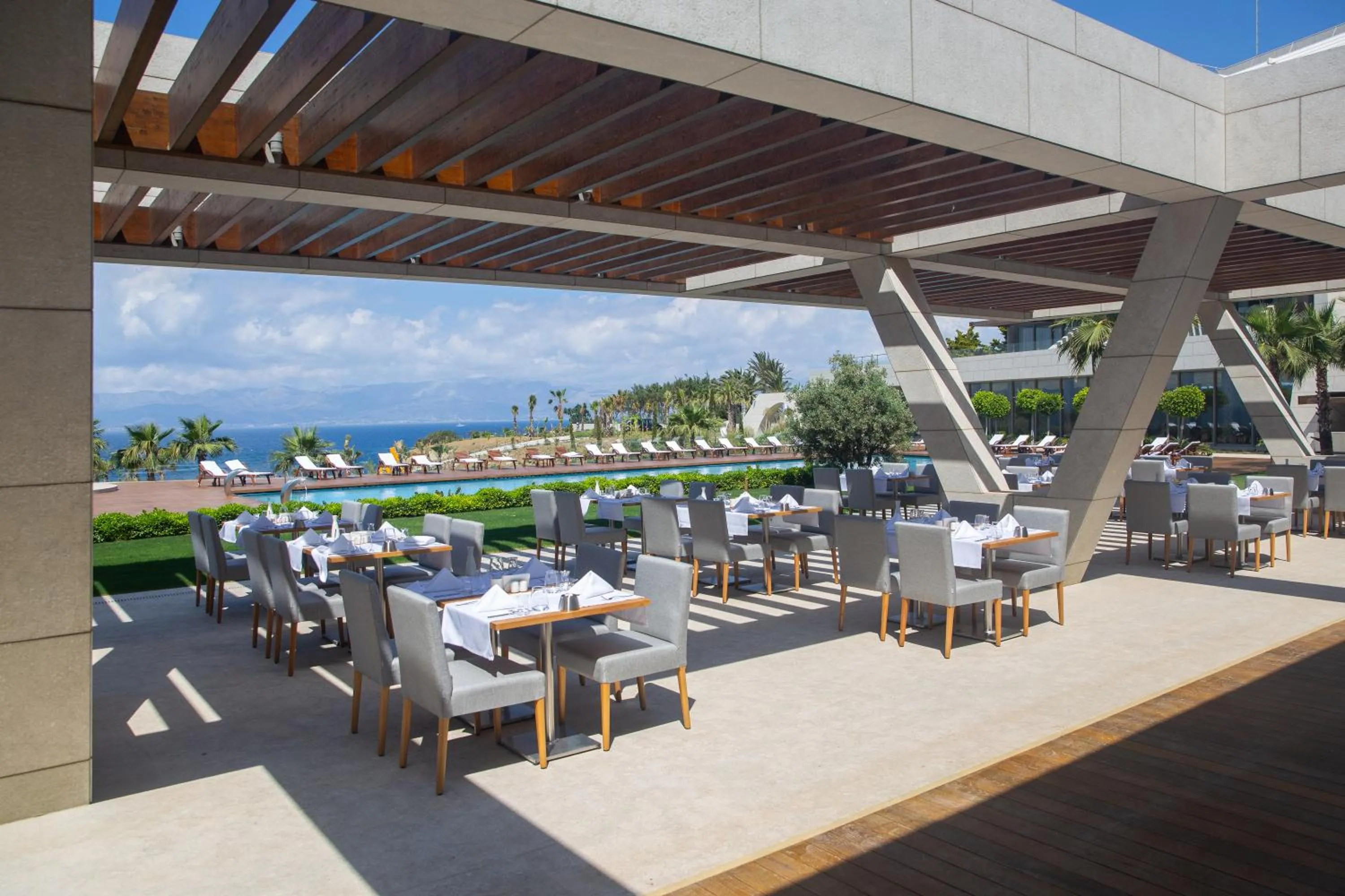 Restaurant/places to eat in ON'LIVE HOTEL