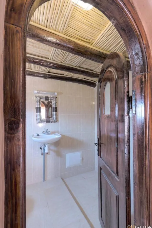 Shower in Kasbah Ounila