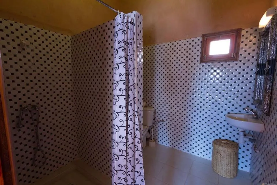 Shower in Kasbah Ounila