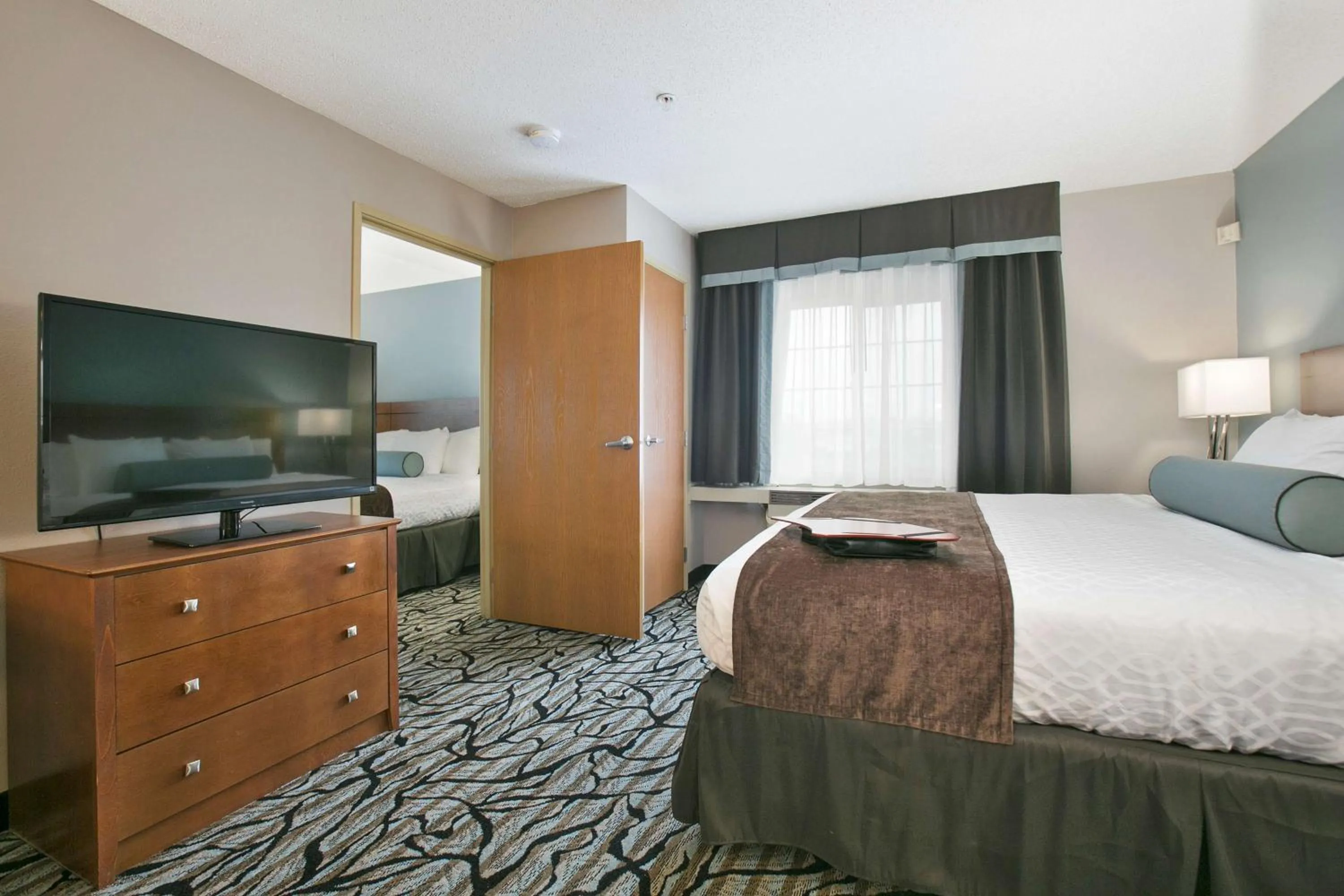 Photo of the whole room, Bed in Best Western Plus Blaine at the National Sports Center