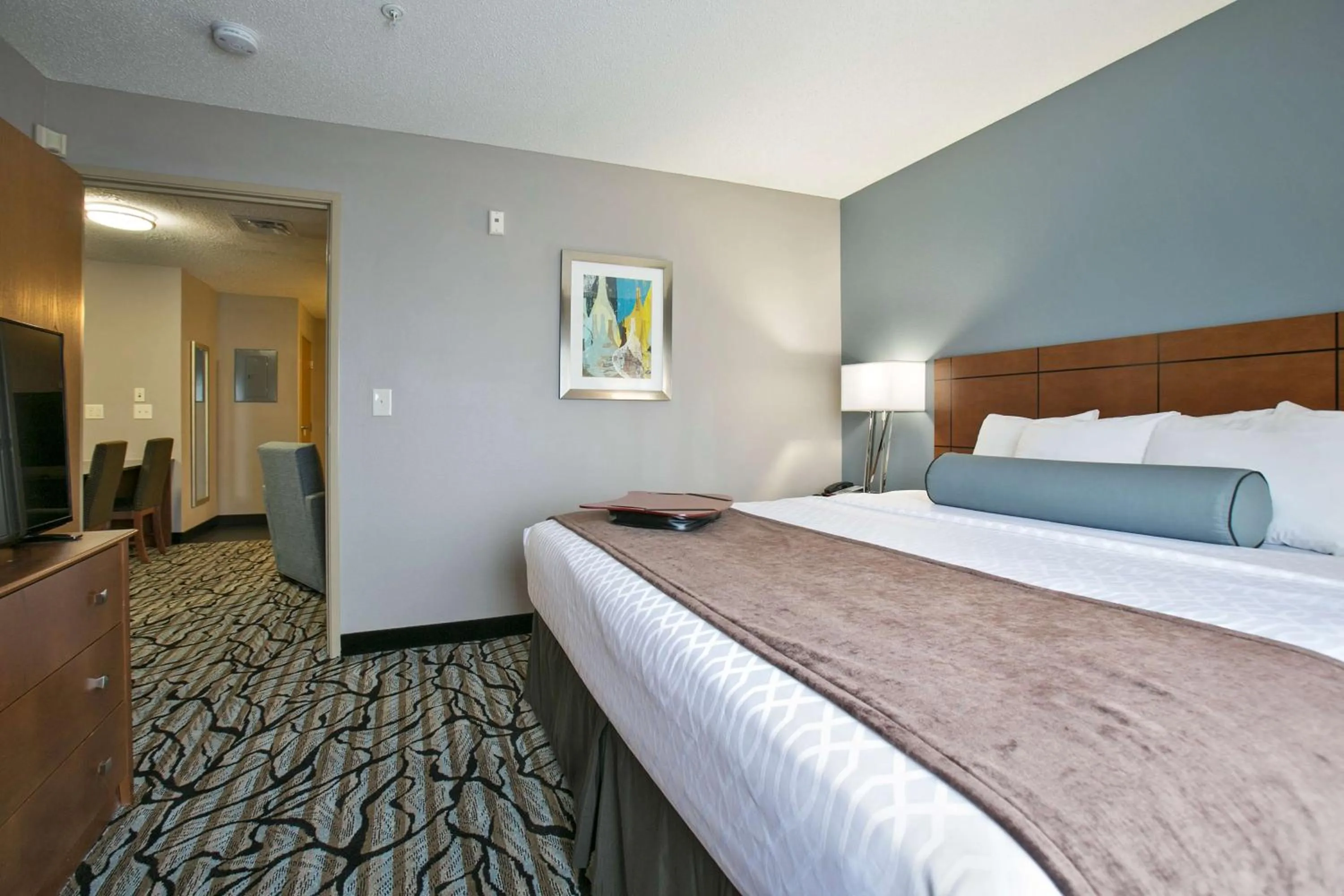 Photo of the whole room, Bed in Best Western Plus Blaine at the National Sports Center