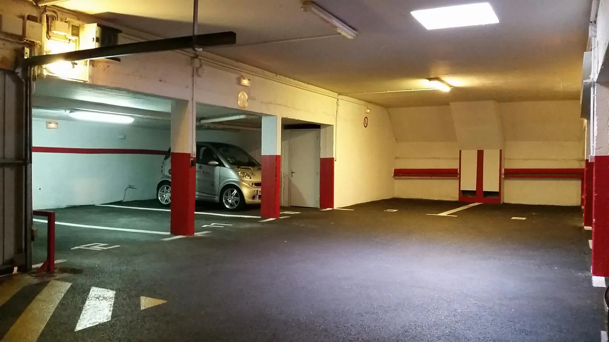 Parking in GOLDEN TULIP CANNES HOTEL de PARIS