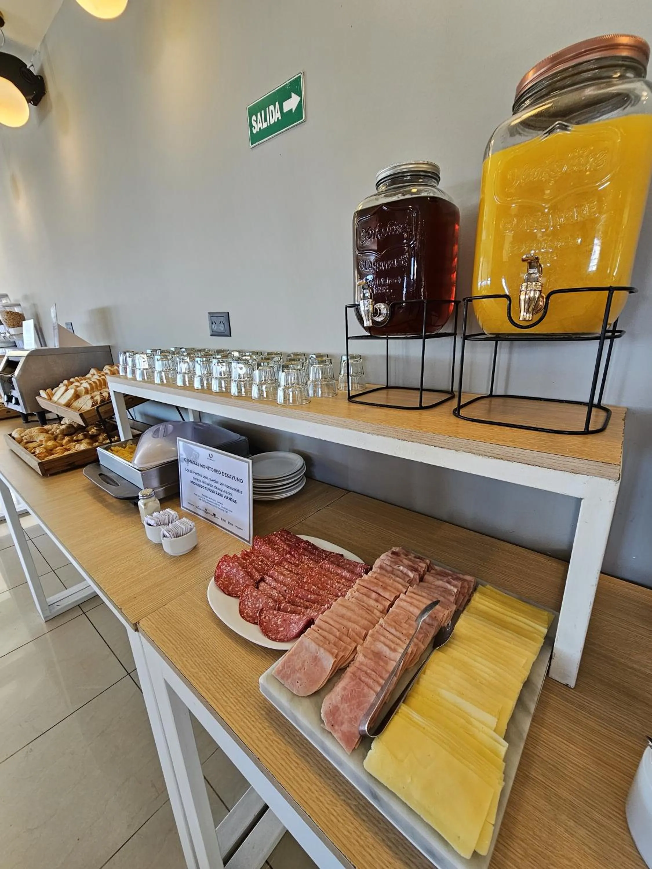 Breakfast in Hotel Plaza Bariloche