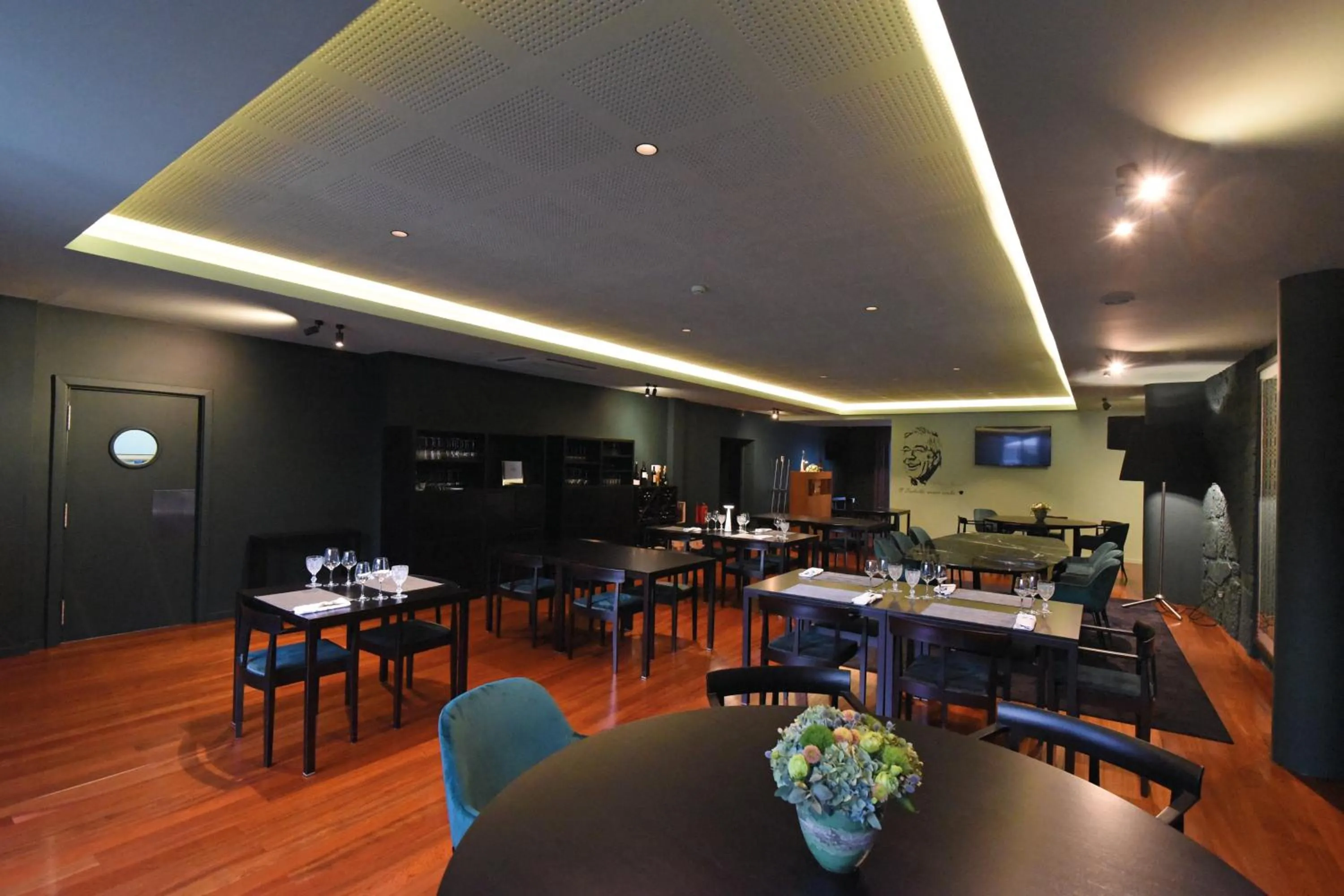 Property building in Hotel Vila Luena