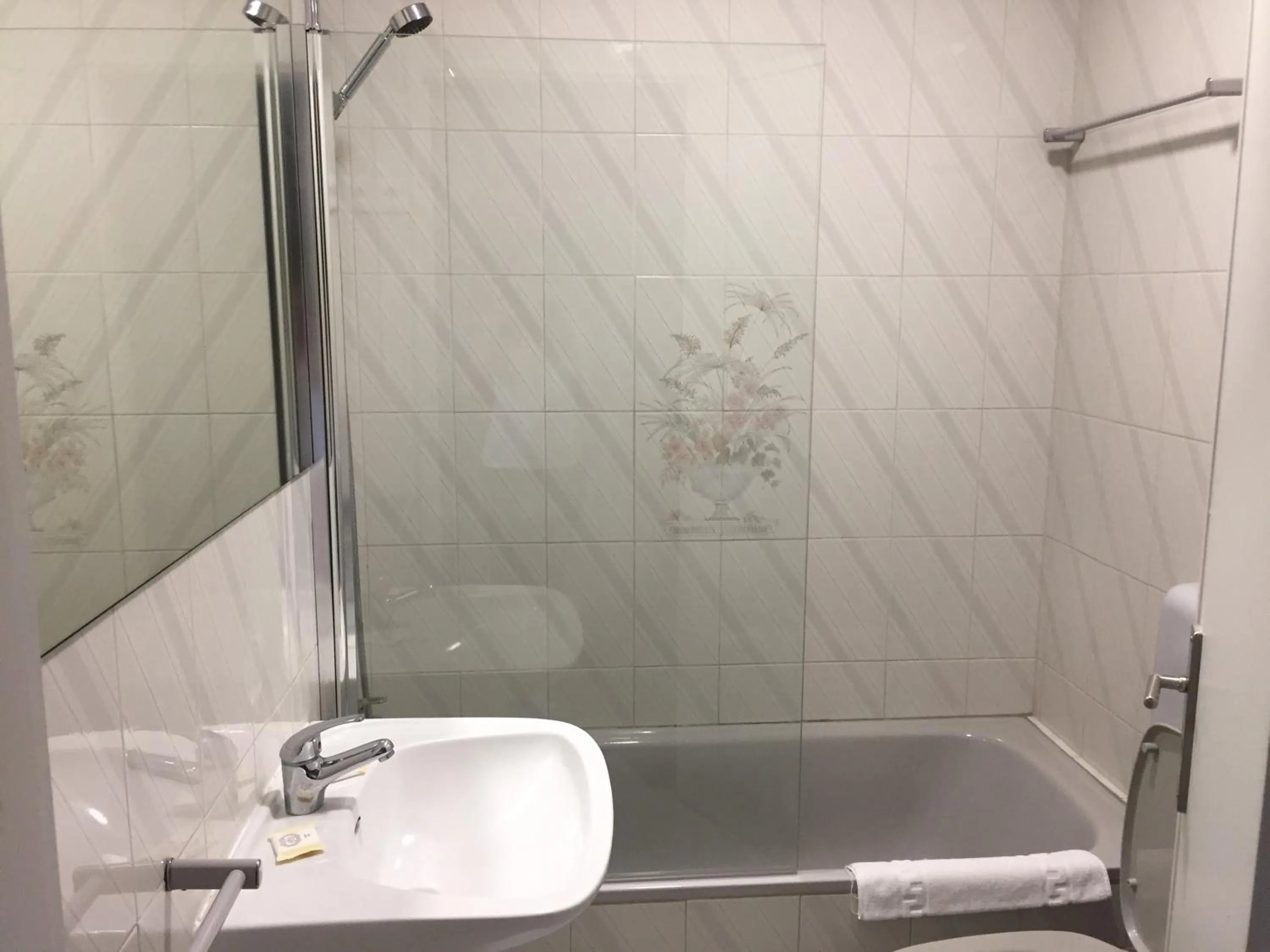 Bathroom in Vila Hotel By VimaHotels