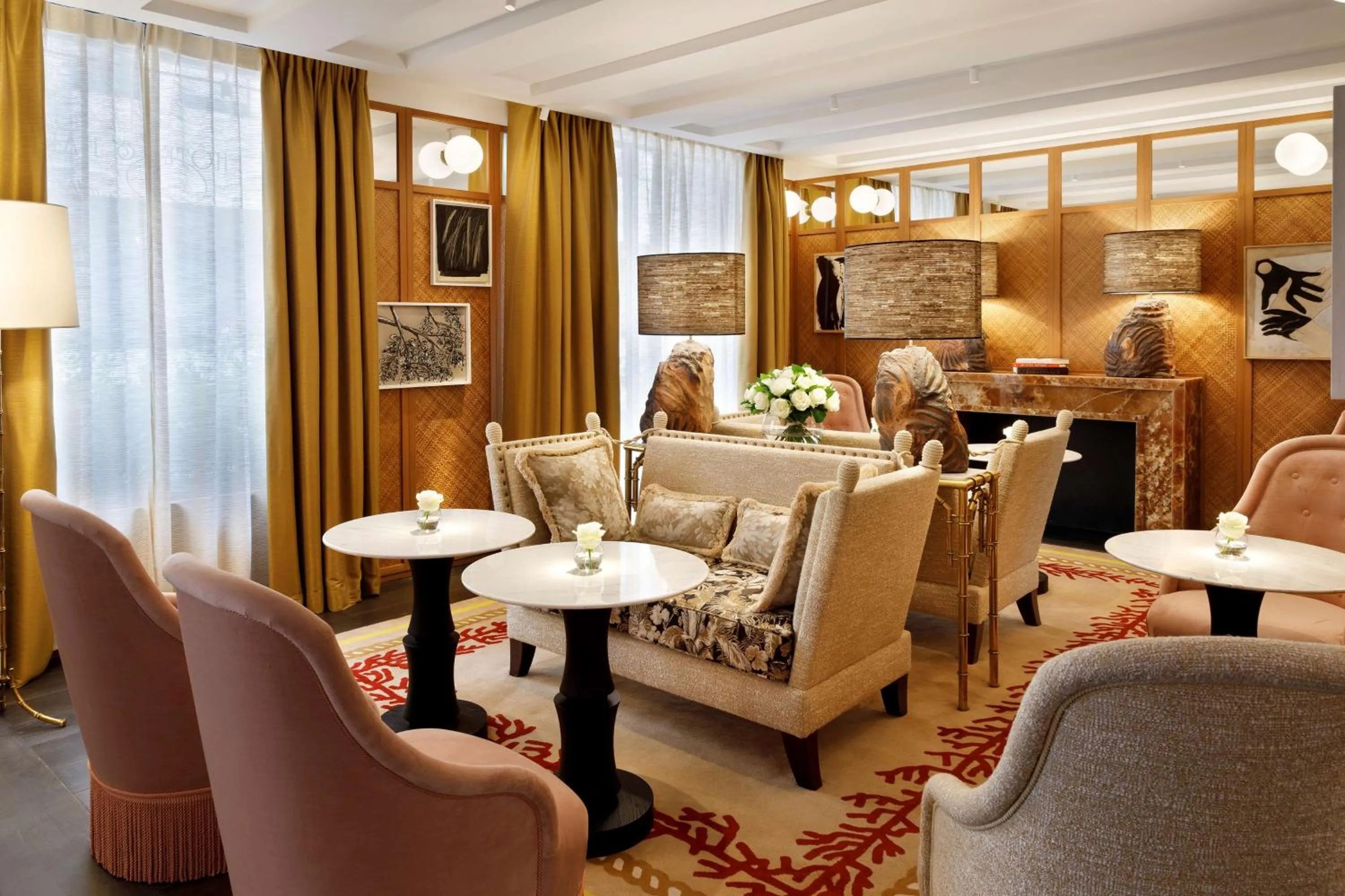 Lobby or reception in Le Belgrand Hotel Paris Champs Elysees, Tapestry By Hilton