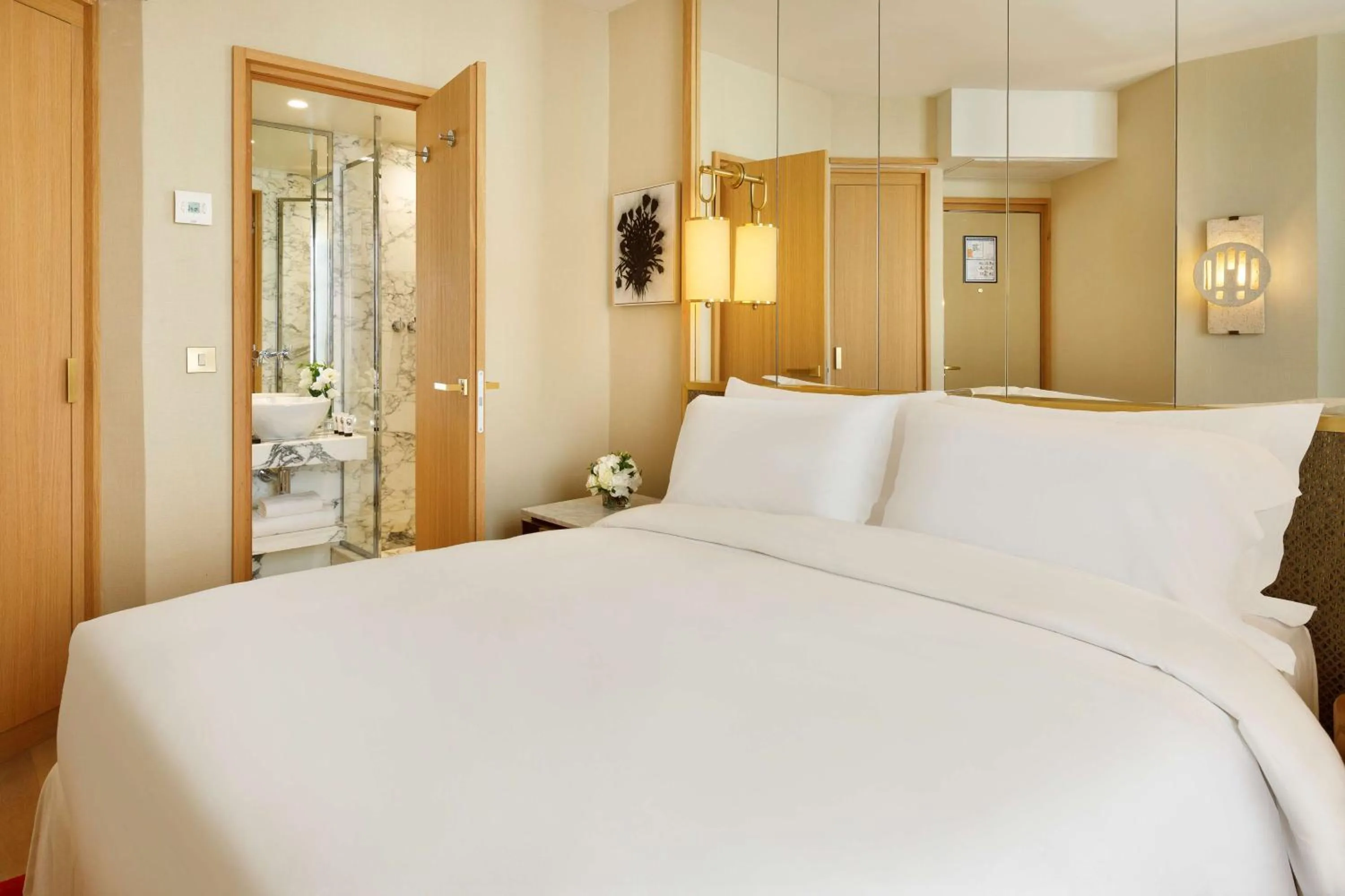 Bed in Le Belgrand Hotel Paris Champs Elysees, Tapestry By Hilton